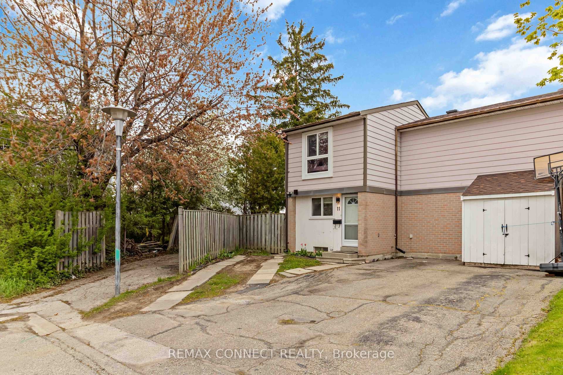 11 Grantbrook Court, Brampton