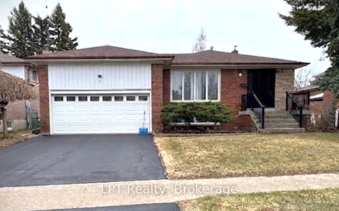 7 Briarbluff Avenue, Rouge / Port Union / Malvern, ON M1E 3H2 - Photo 1