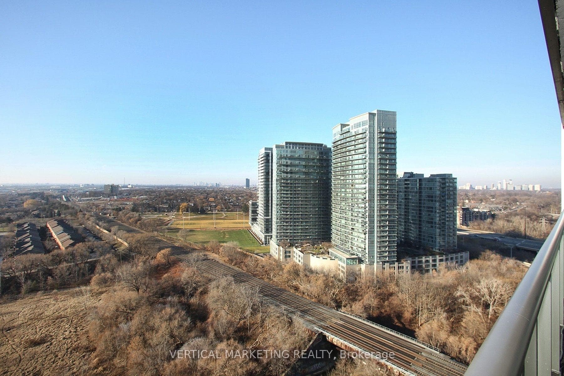 88 Park Lawn Road Unit 2205, Liberty Village / Parkdale / South Parkdale, ON M8Y 0B5 - Photo 1