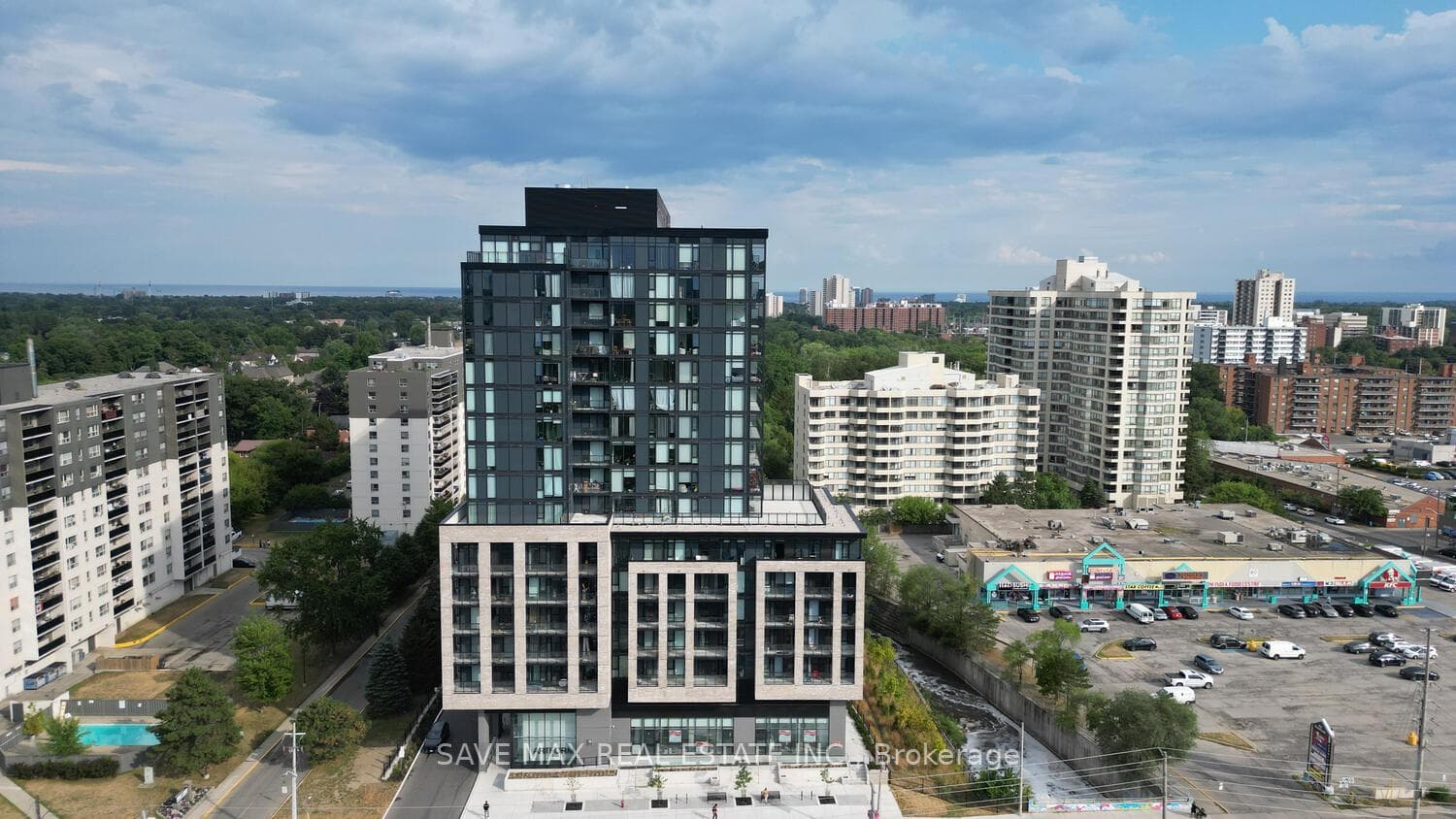 86 Dundas Street Unit 916, Mississauga, ON L5A 1W4 - Photo 1