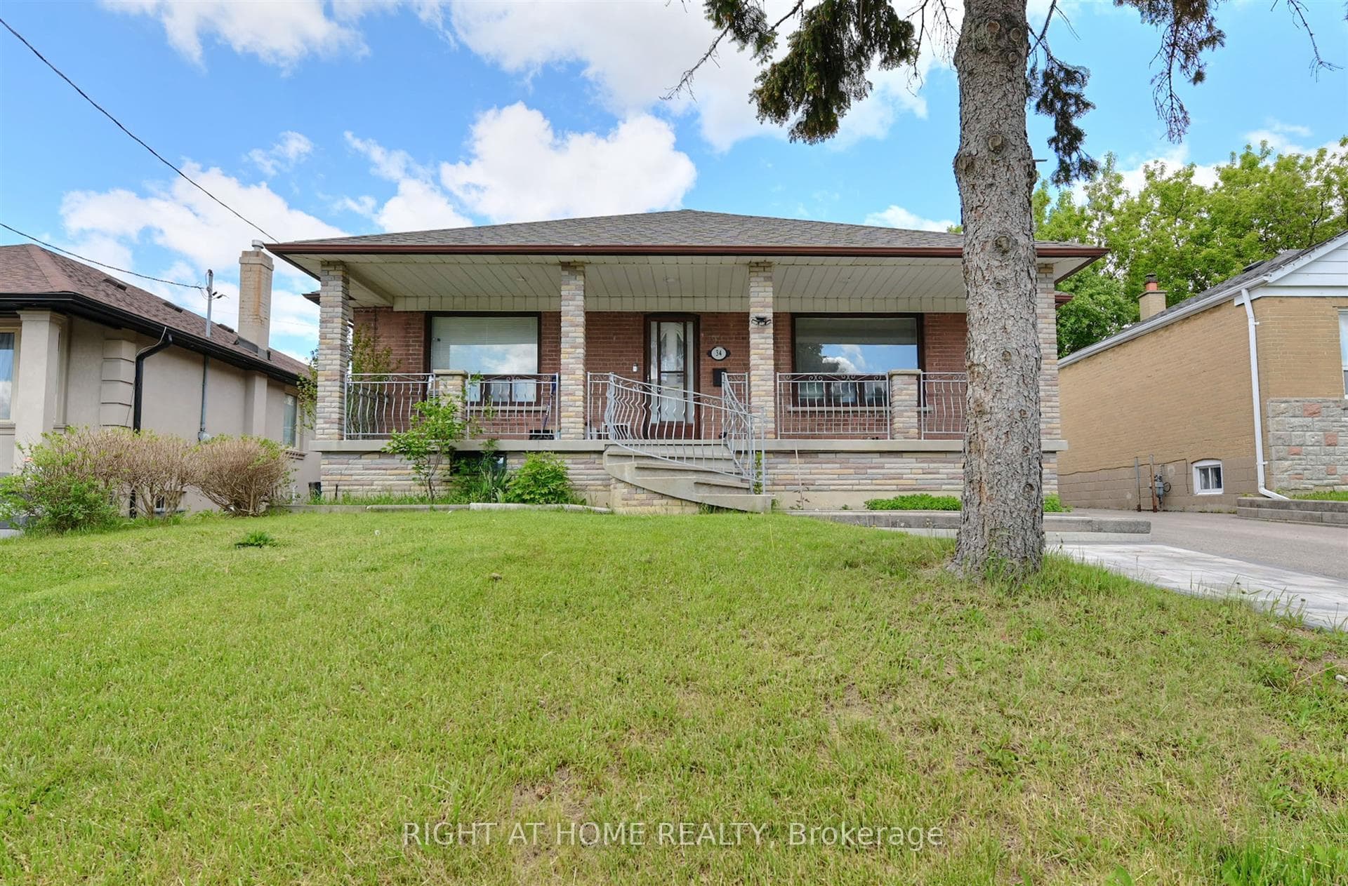 34 William Cragg Drive, Downsview / Black Creek, ON M3M 1T9 - Photo 1