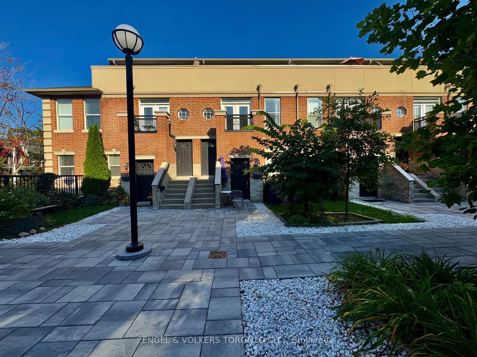 51 Halton Street Unit 216, Downtown Toronto / Waterfront, ON M6J 1R5 - Photo 1