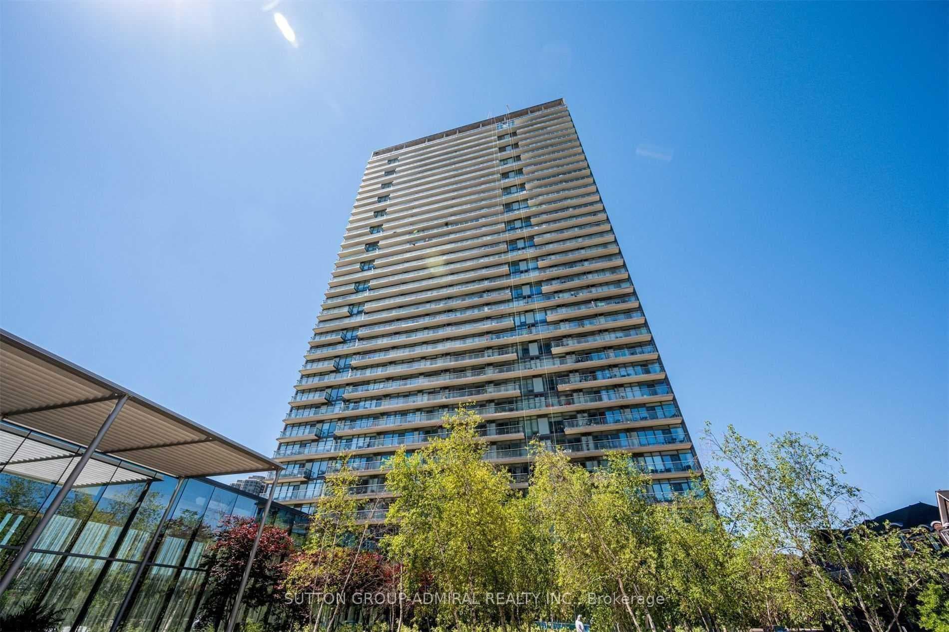 105 The Queensway Avenue Unit 413, High Park / Junction / Roncesvalles, ON M6S 5B5 - Photo 1