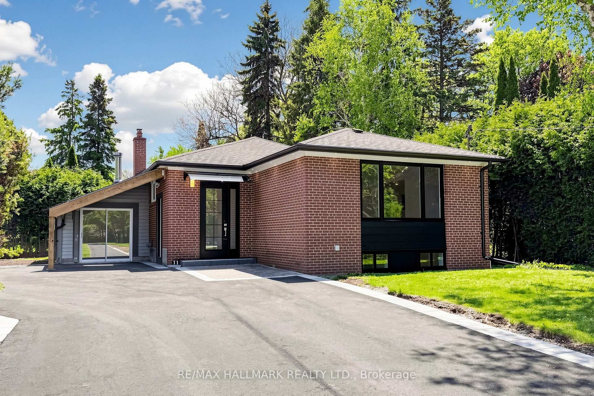 11 Johnson Road, Aurora, ON L4G 2A3 - Photo 1