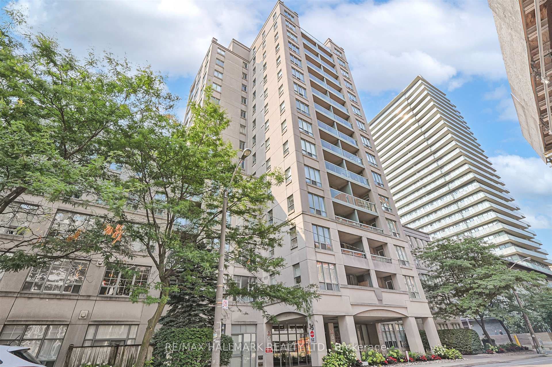 35 Merton Street Unit 511, Leaside / Davisville, ON M4S 3G4 - Photo 1