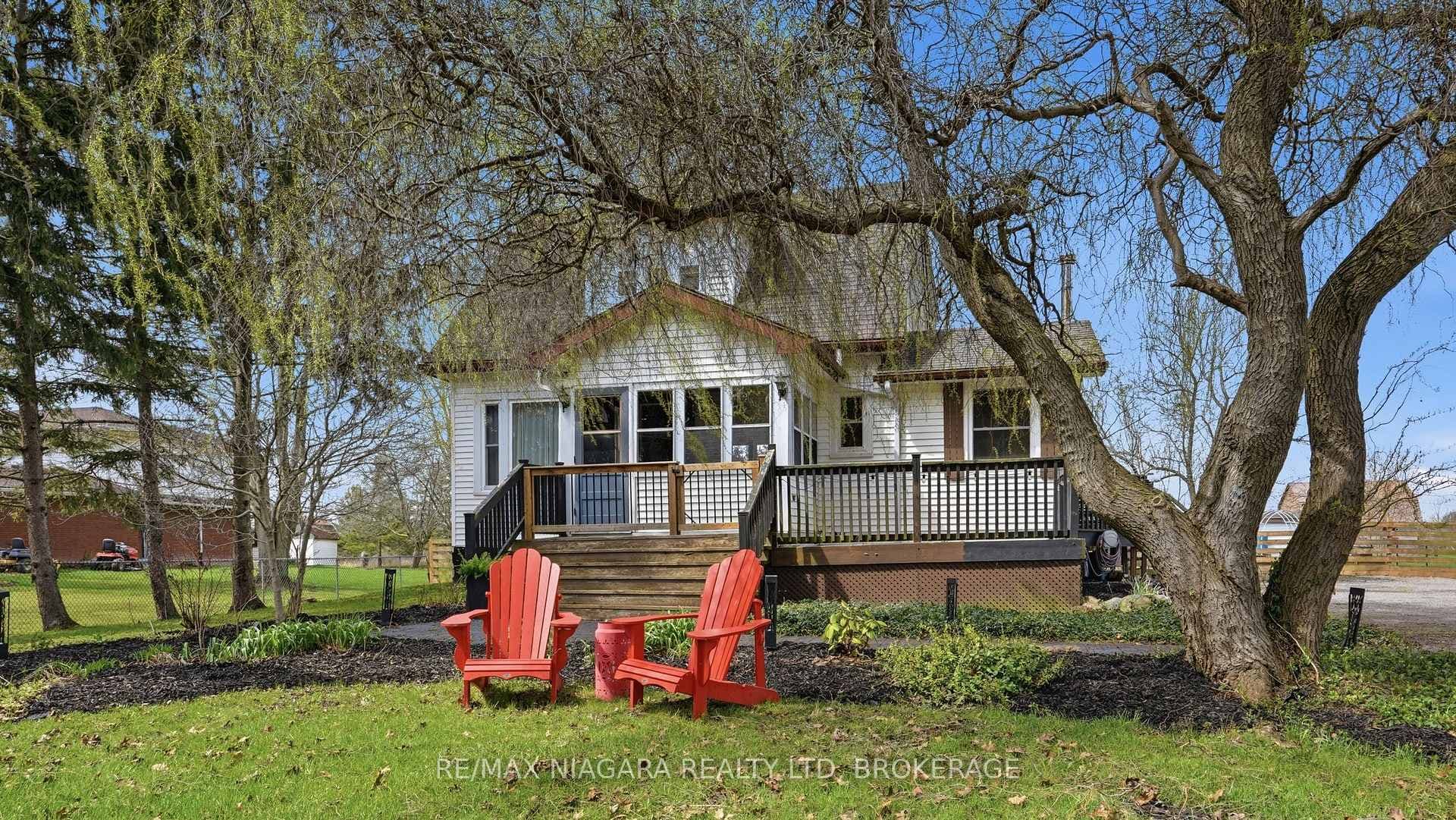 106 Colborne Street, Welland, ON L3B 3P1 - Photo 1