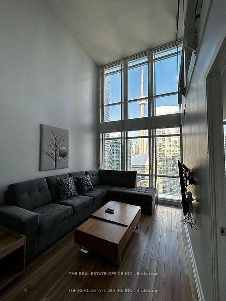 15 Fort York Boulevard Unit 2808, Downtown Toronto / Waterfront, ON M5V 3Y4 - Photo 1