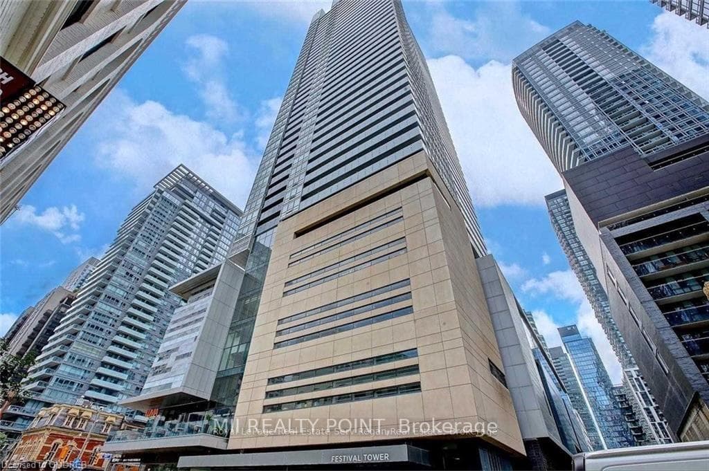 80 John Street Unit 1611, Downtown Toronto / Waterfront, ON M5V 3X4 - Photo 1