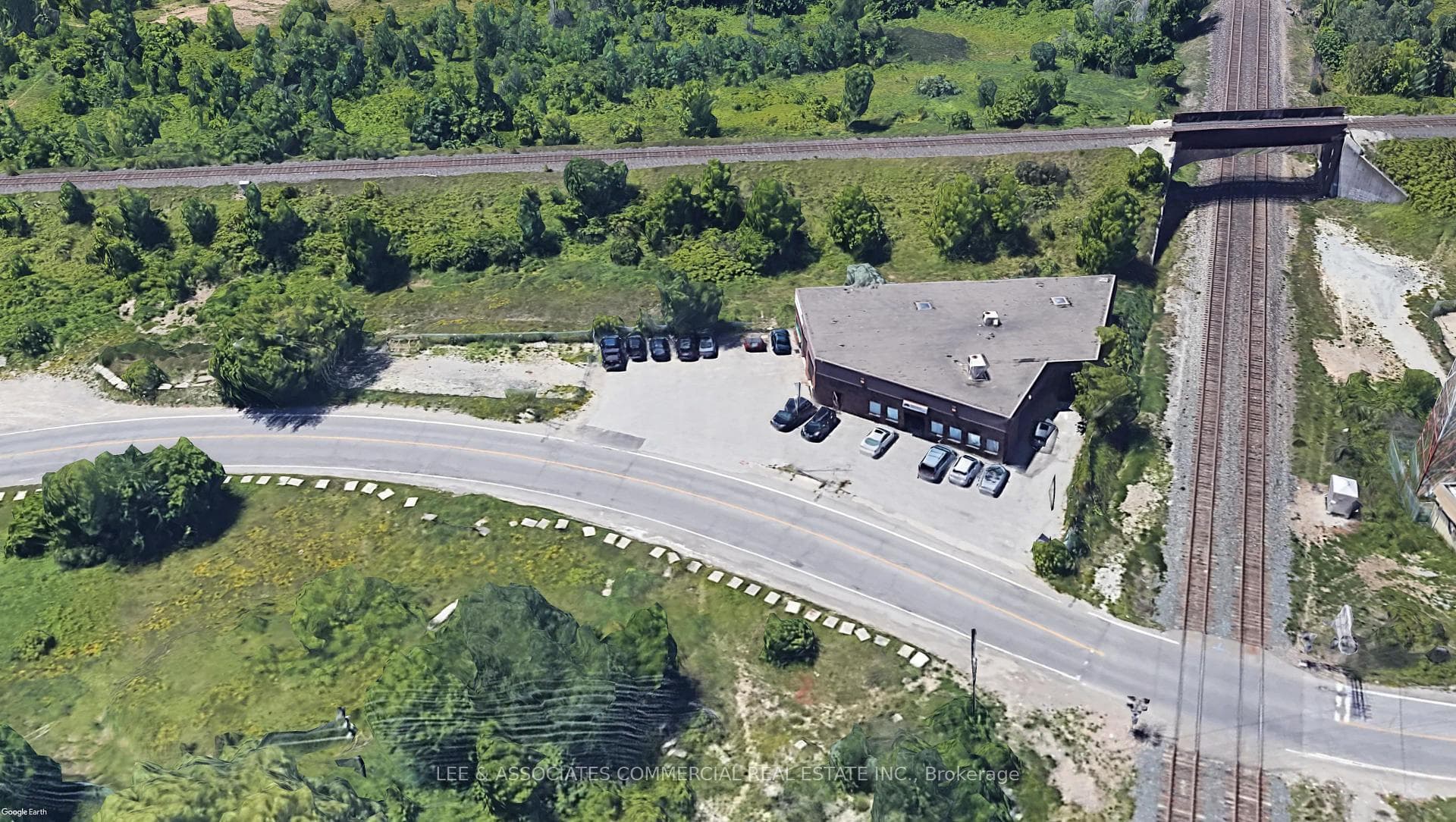 220 Bronte Street Unit Exterior Yard, Milton