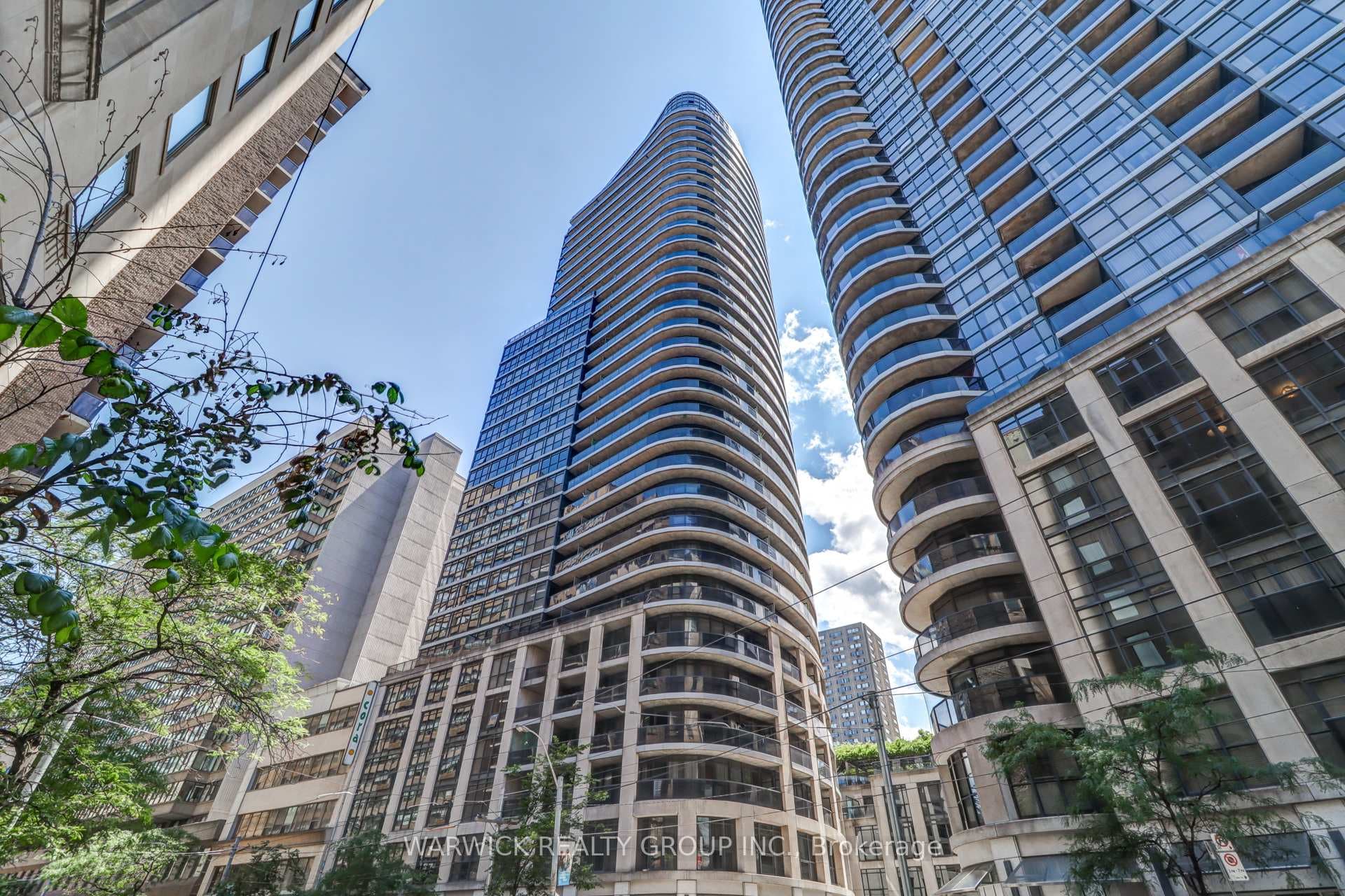 25 Carlton Street Unit 509, Regent Park / Cabbagetown / St. James Town, ON M5B 1L2 - Photo 1