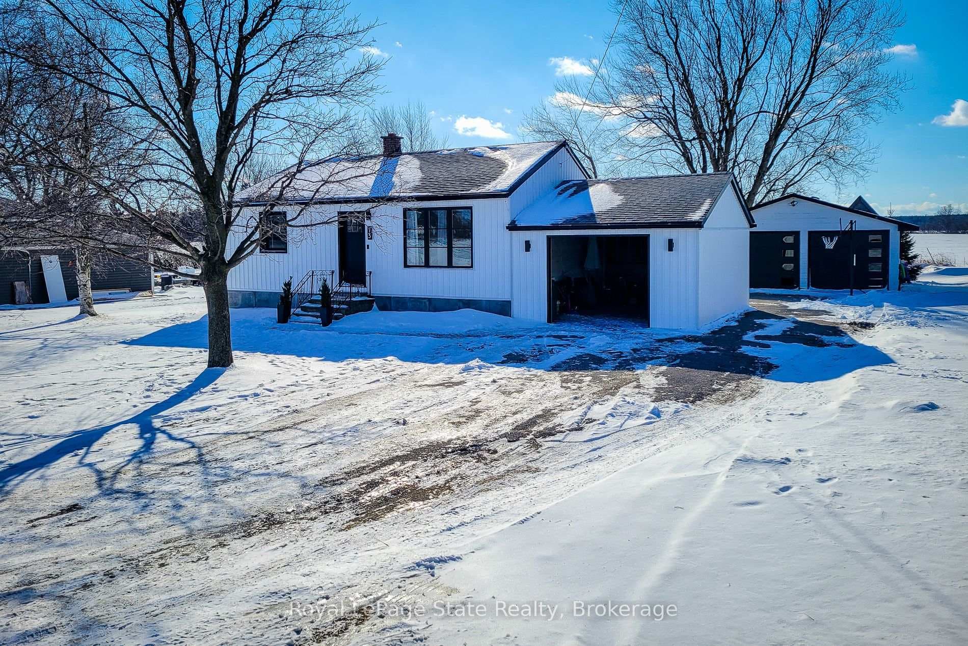 13 Unity Side Road, Haldimand