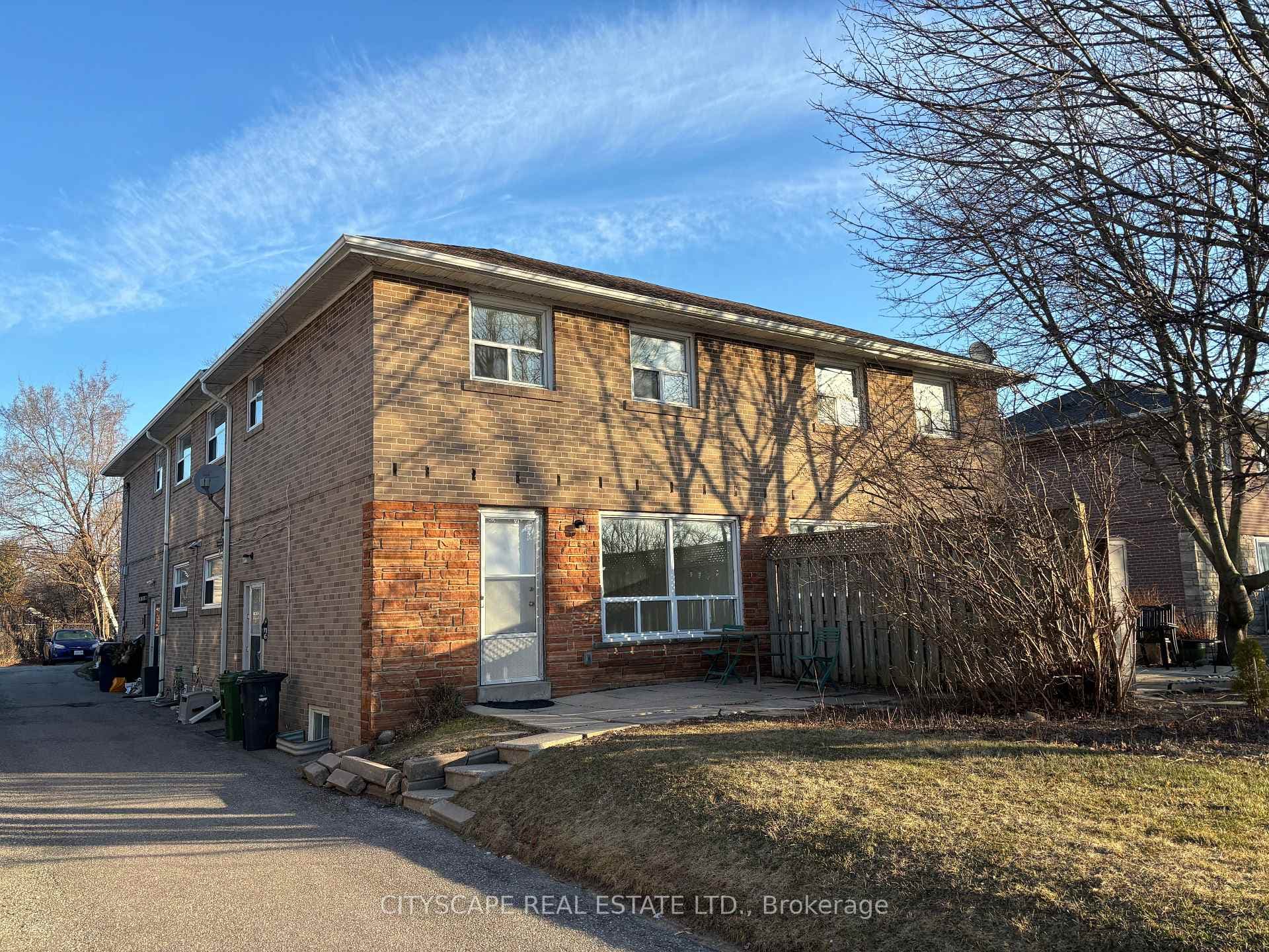 116 Guildwood Parkway, Scarborough Town Centre, ON M1E 1P3 - Photo 1