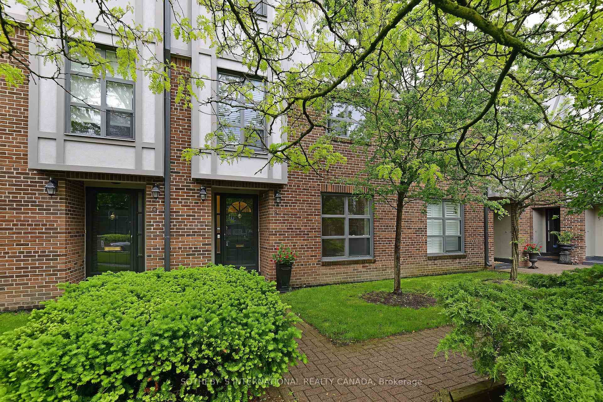525 Balliol Street Unit TH 8, Leaside / Davisville