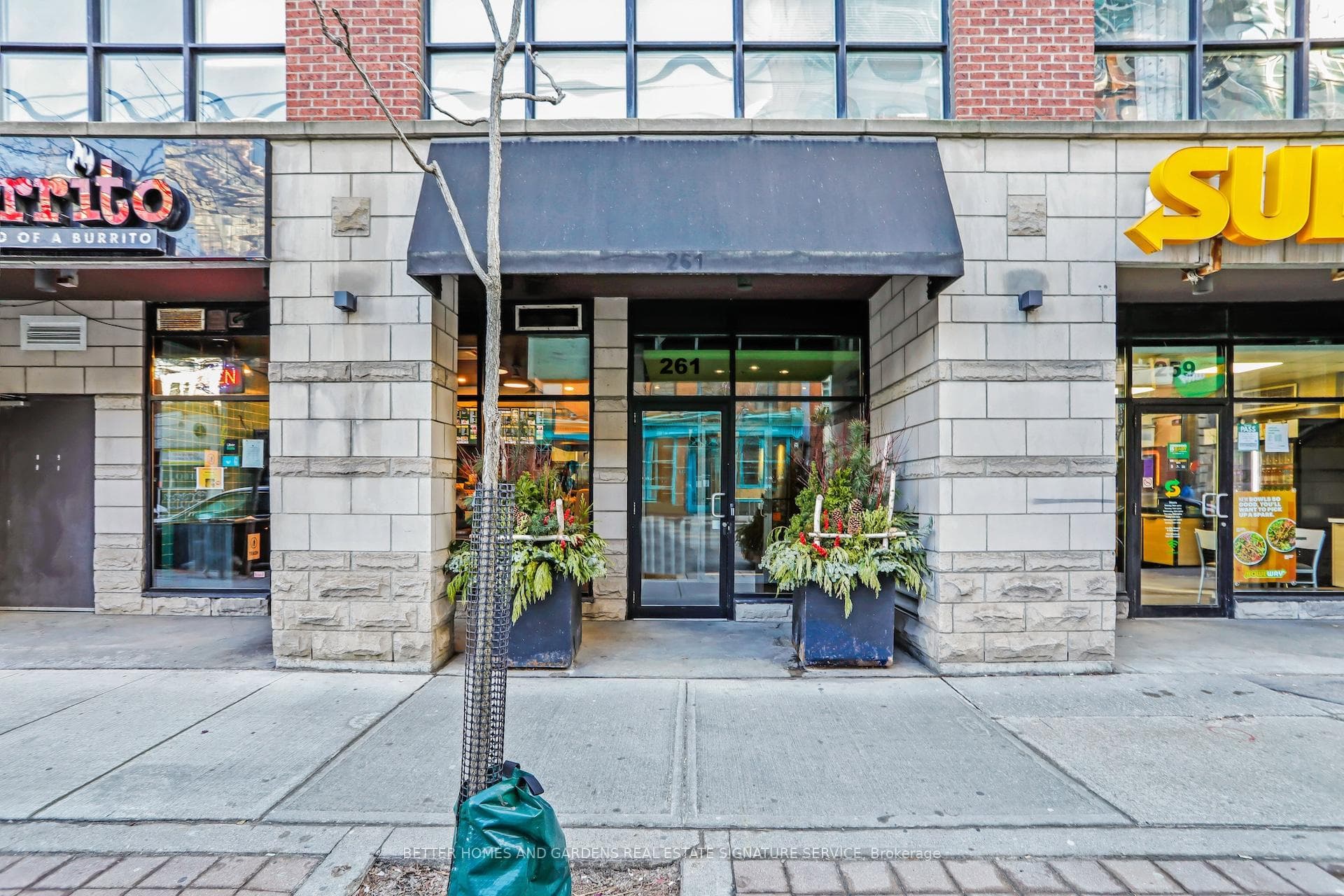 261 KING Street Unit 303, Regent Park / Cabbagetown / St. James Town, ON M5A 4T6 - Photo 1