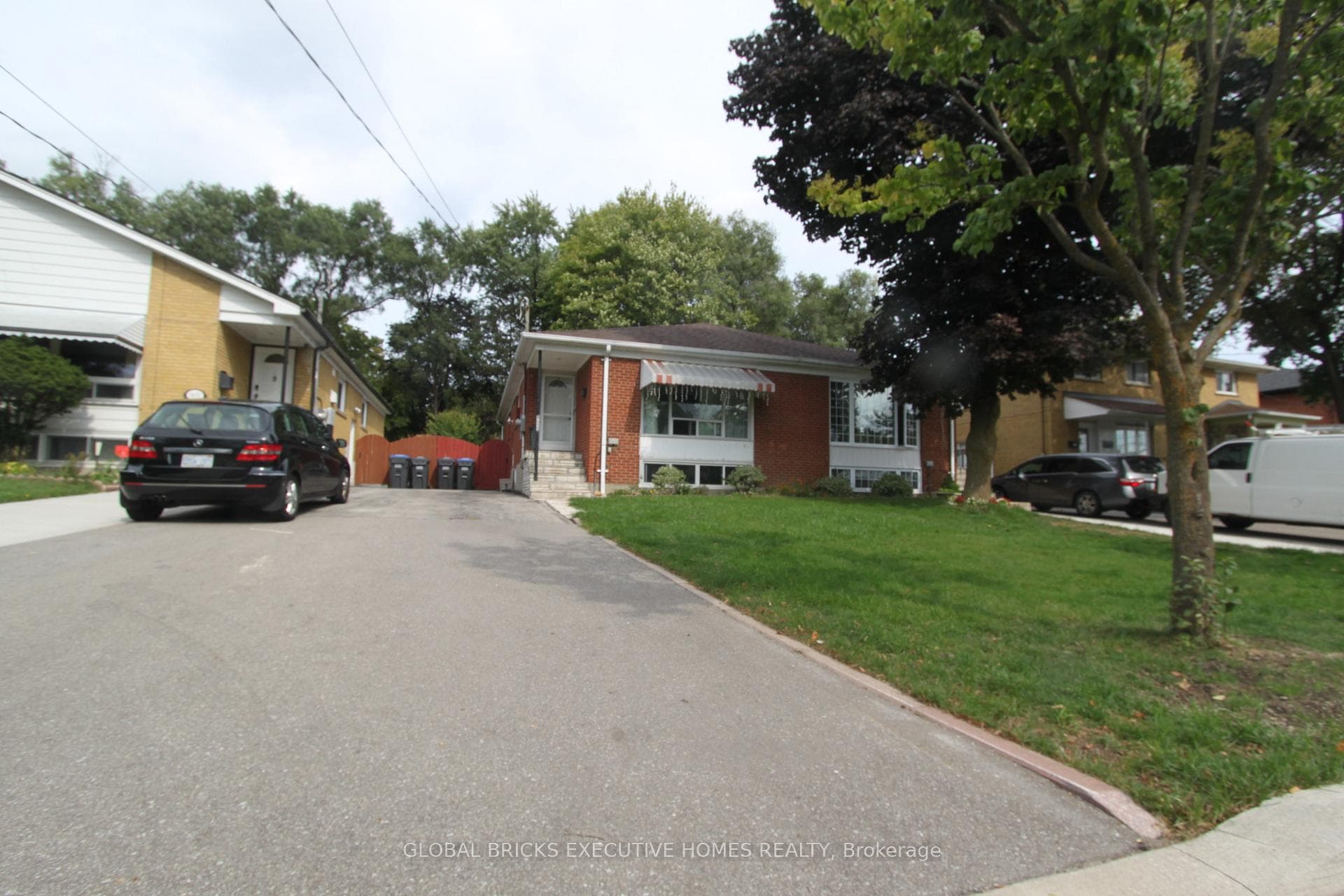3653 Anniversary (Lower) Road, Mississauga, ON L5C 2G2 - Photo 1