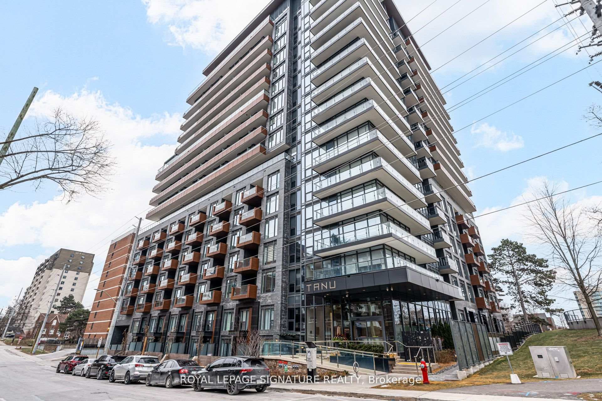 21 Park Street Unit 207, Mississauga, ON L5G 0C2 - Photo 1