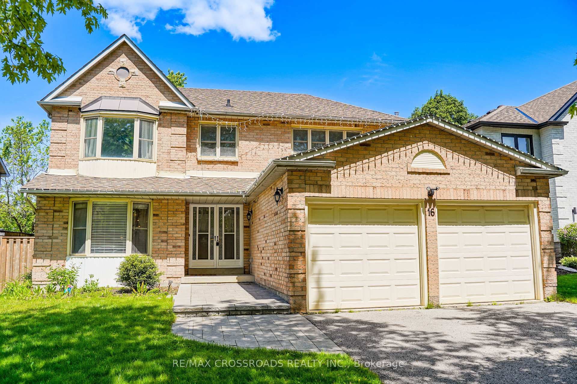 16 Milgate Place, Aurora, ON L4G 5R2 - Photo 1