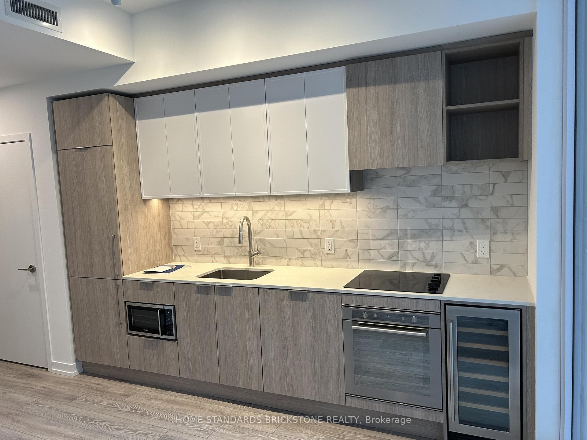 2020 Bathurst Street Unit 739, Forest Hill / Deer Park, ON M5P 0A6 - Photo 1