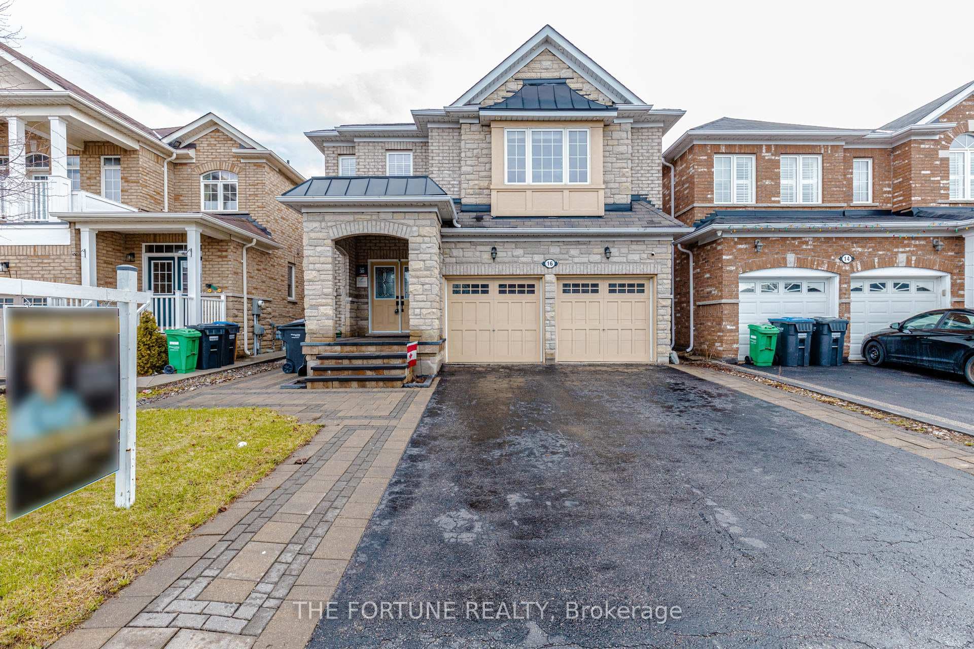 16 Haviland Circle, Brampton, ON L6R 0Z1 - Photo 1