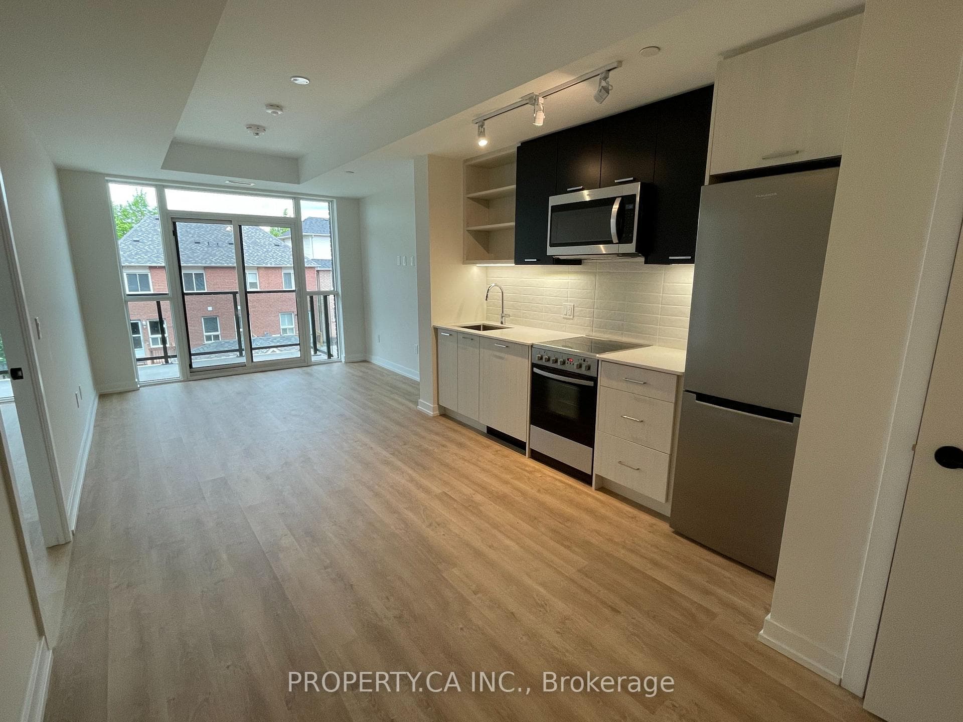 2300 St. Clair Avenue Unit 325, Bloor West Village / Swansea, ON M6N 1K8 - Photo 1