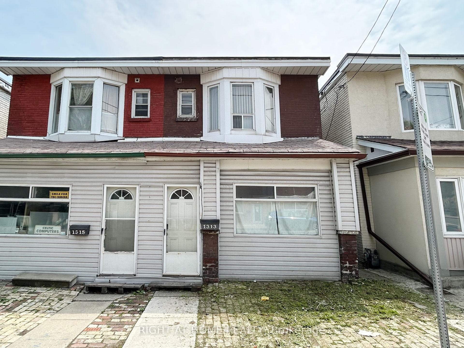 1313 Gerrard Street, Riverdale / Leslieville, ON M4L 1Y8 - Photo 1