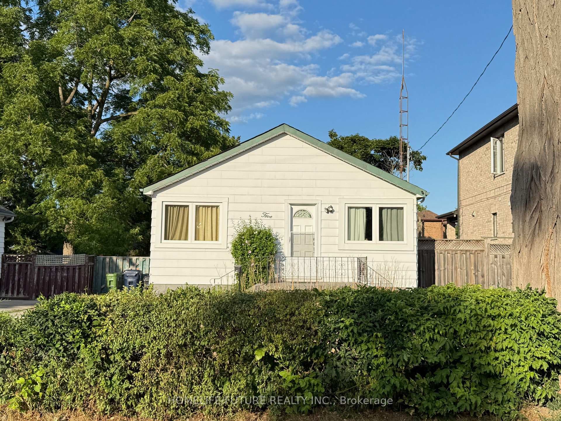 5 Weir Crescent, Rouge / Port Union / Malvern, ON M1E 3A8 - Photo 1