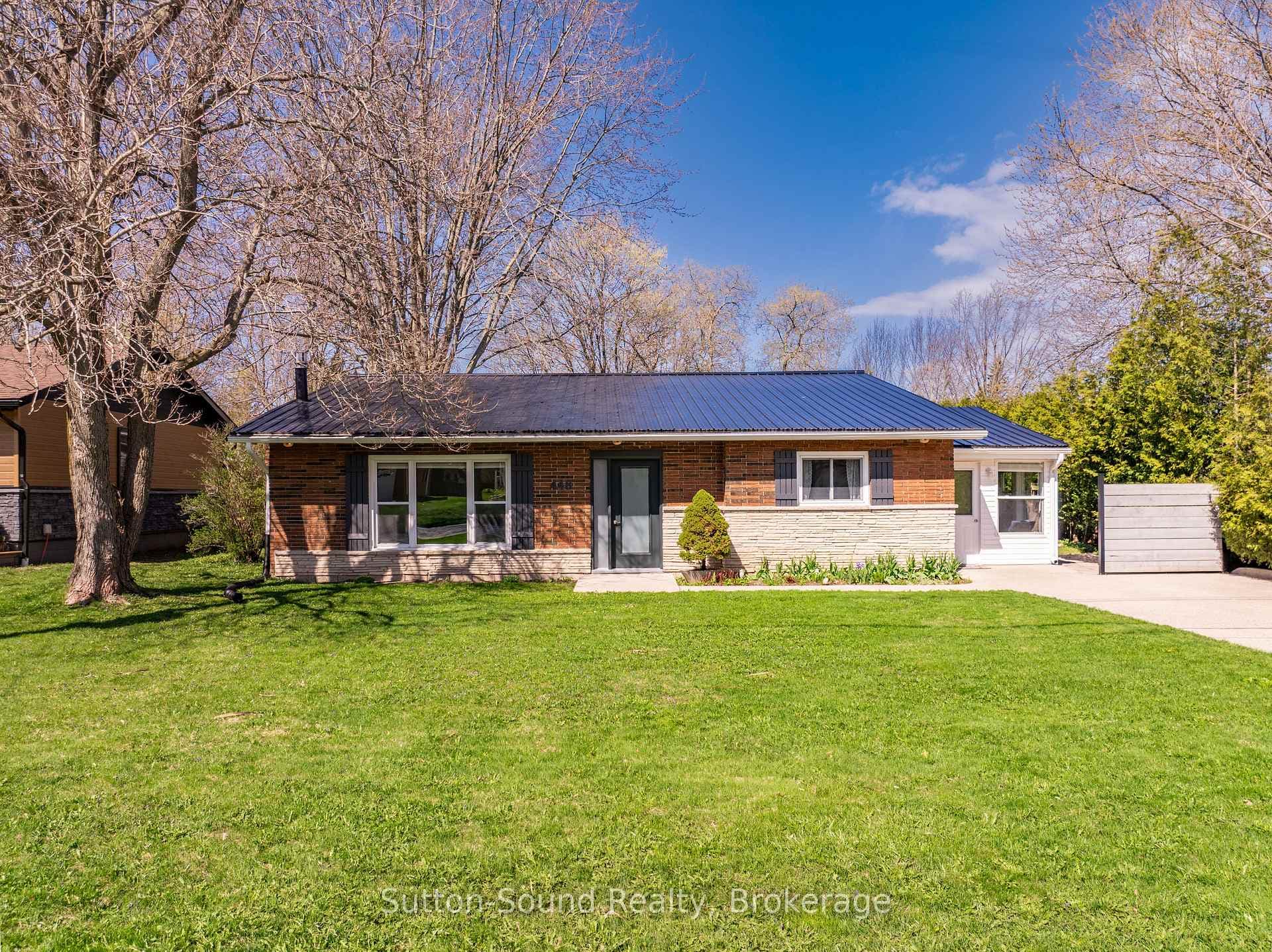 448 Isaac Street, South Bruce Peninsula