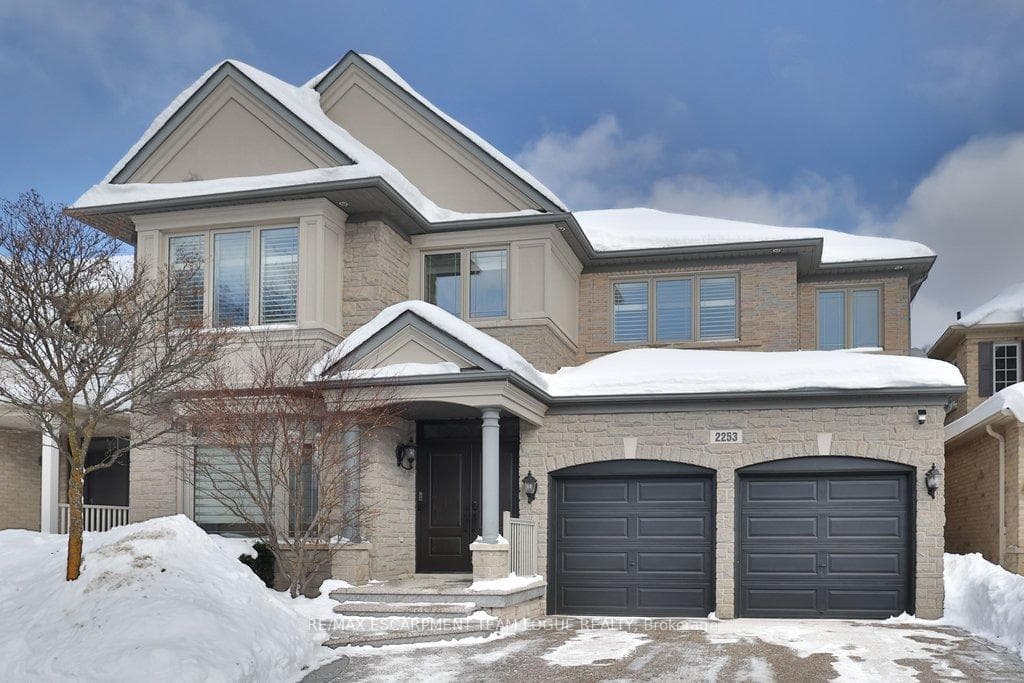 2253 Colonel William Parkway, Oakville, ON L6M 0B6 - Photo 1