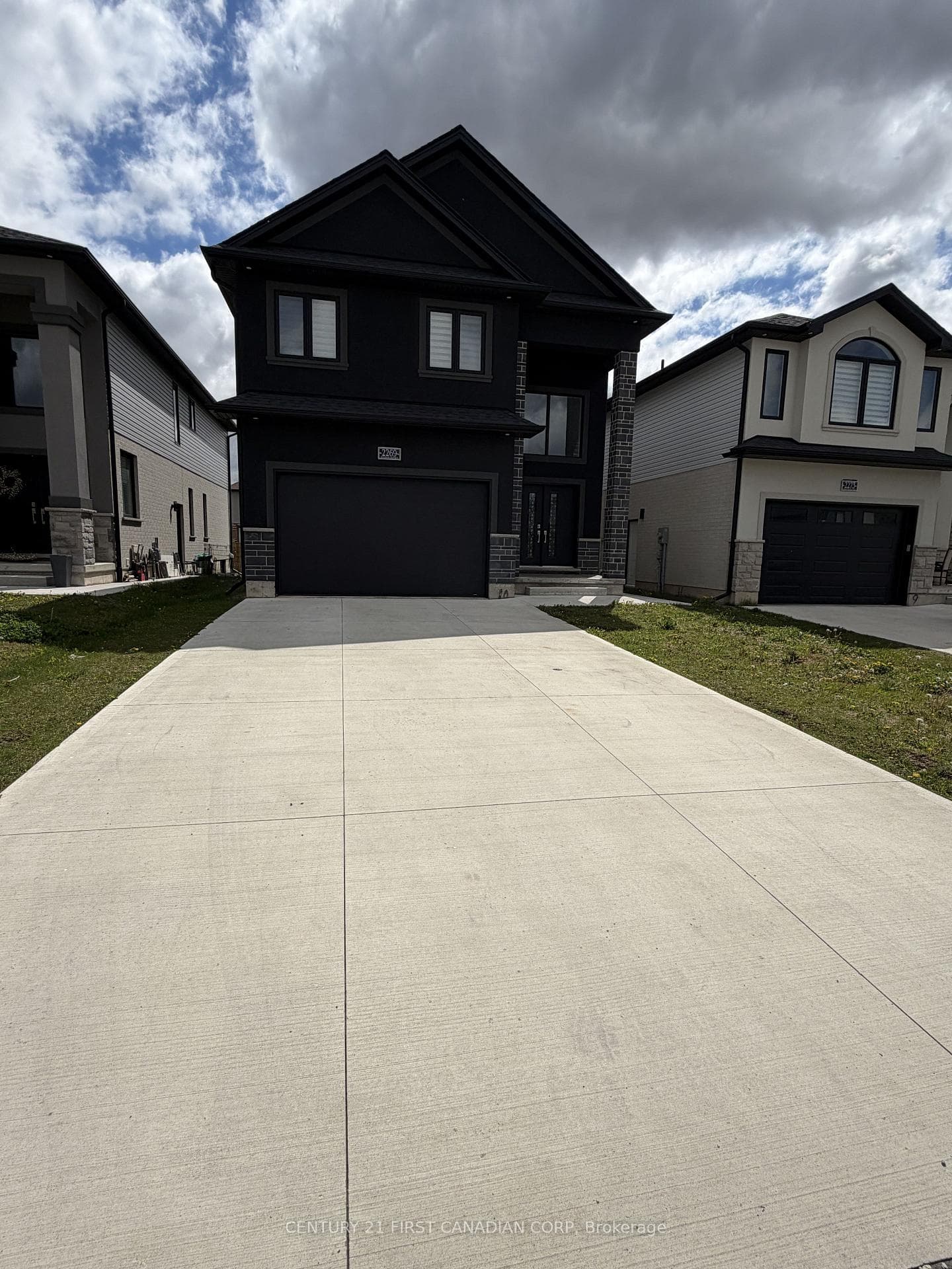 2269 Southport Crescent Unit # UPPER, London South, ON N6M 0H9 - Photo 1