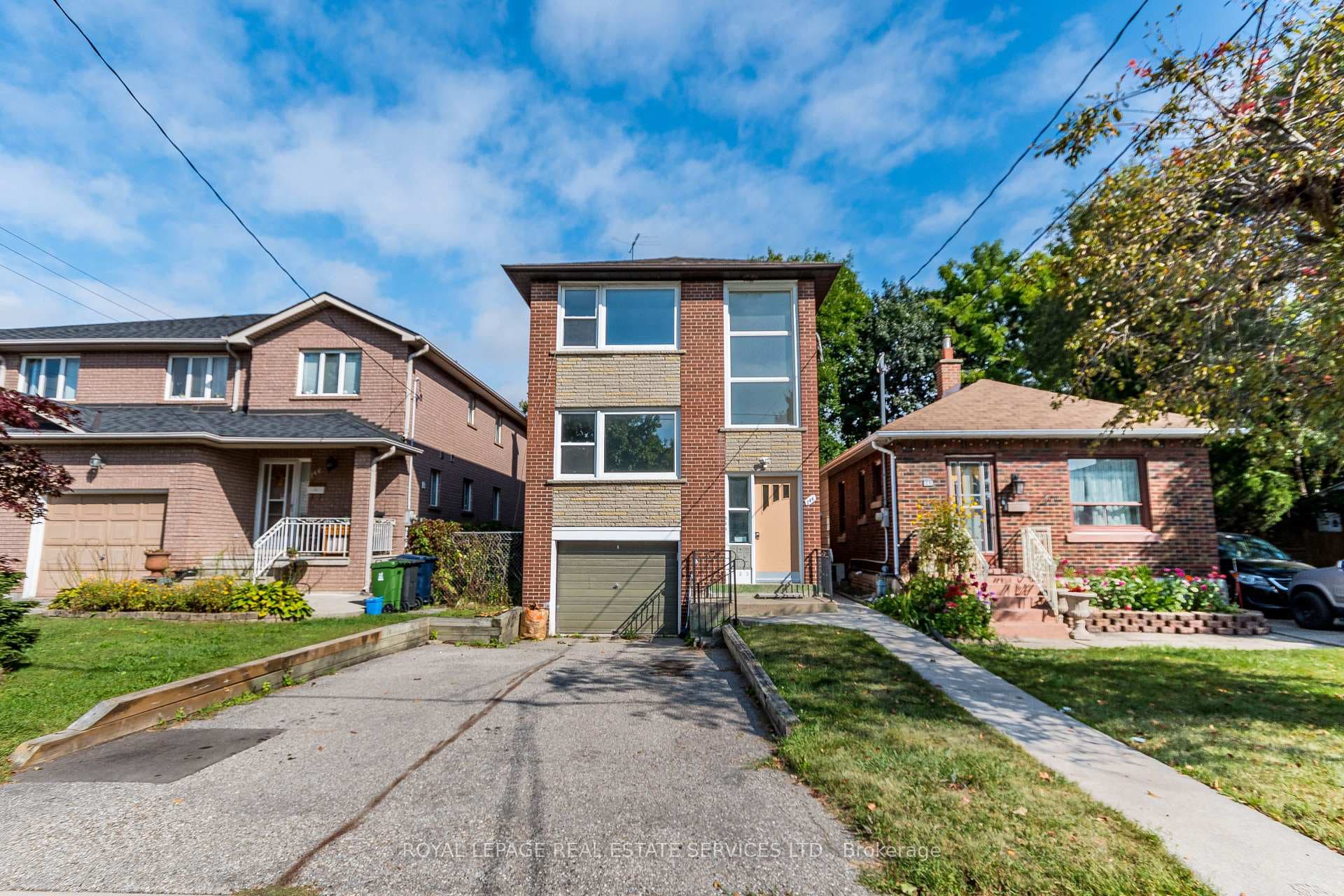 144 Lake Crescent Unit Main, Liberty Village / Parkdale / South Parkdale, ON M8V 1W1 - Photo 1