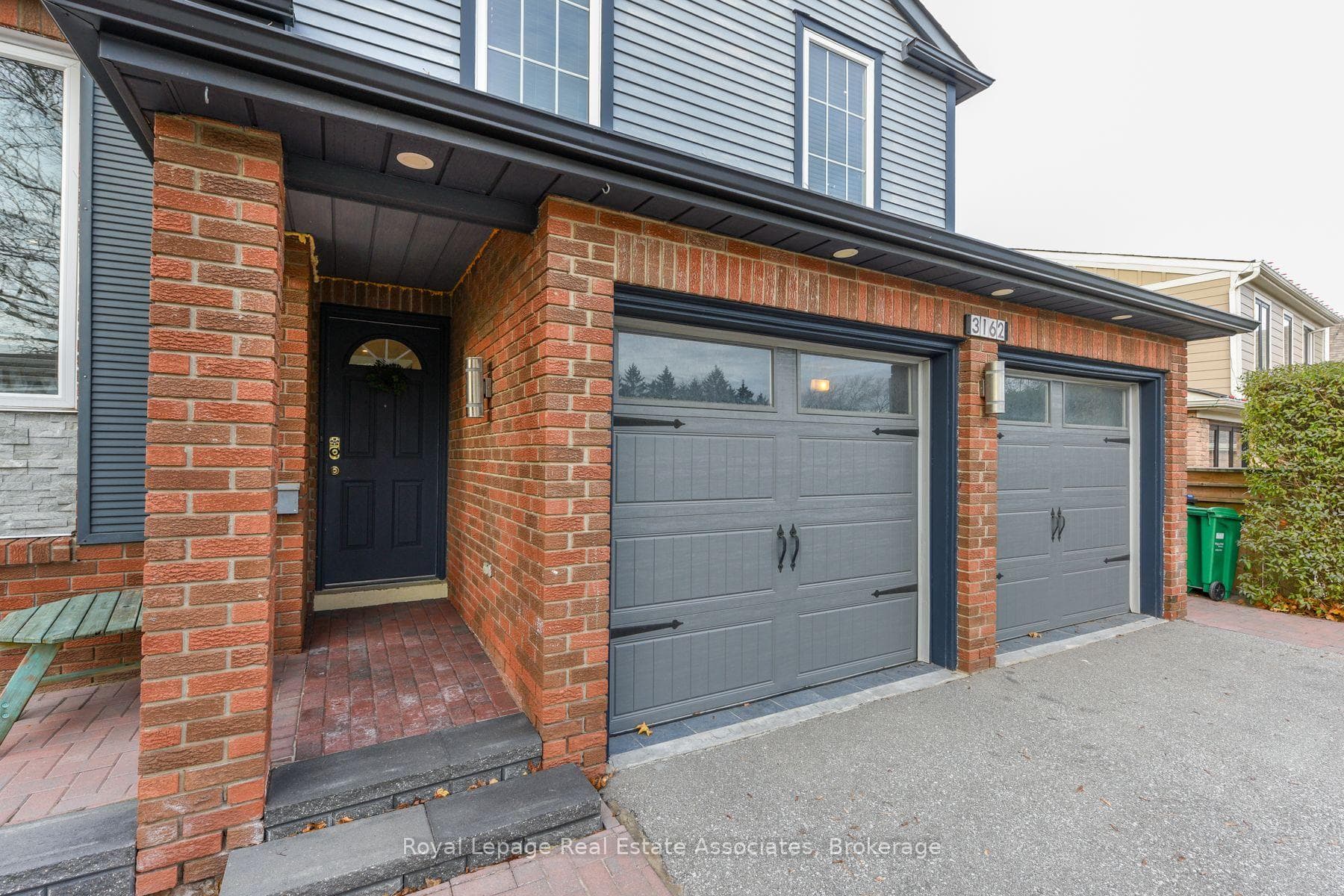 3162 Folkway Drive Unit Upper Level, Mississauga, ON L5L 2A3 - Photo 1