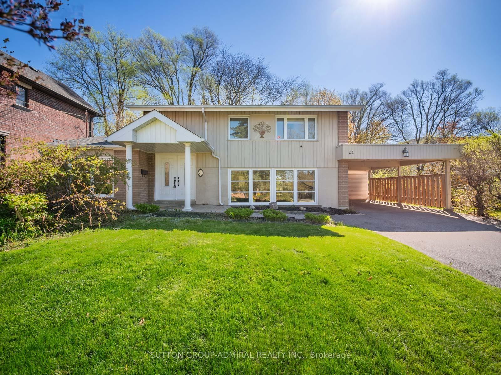 21 Rialto Drive, Don Mills / Parkwoods / Victoria Village, ON M3A 2N7 - Photo 1