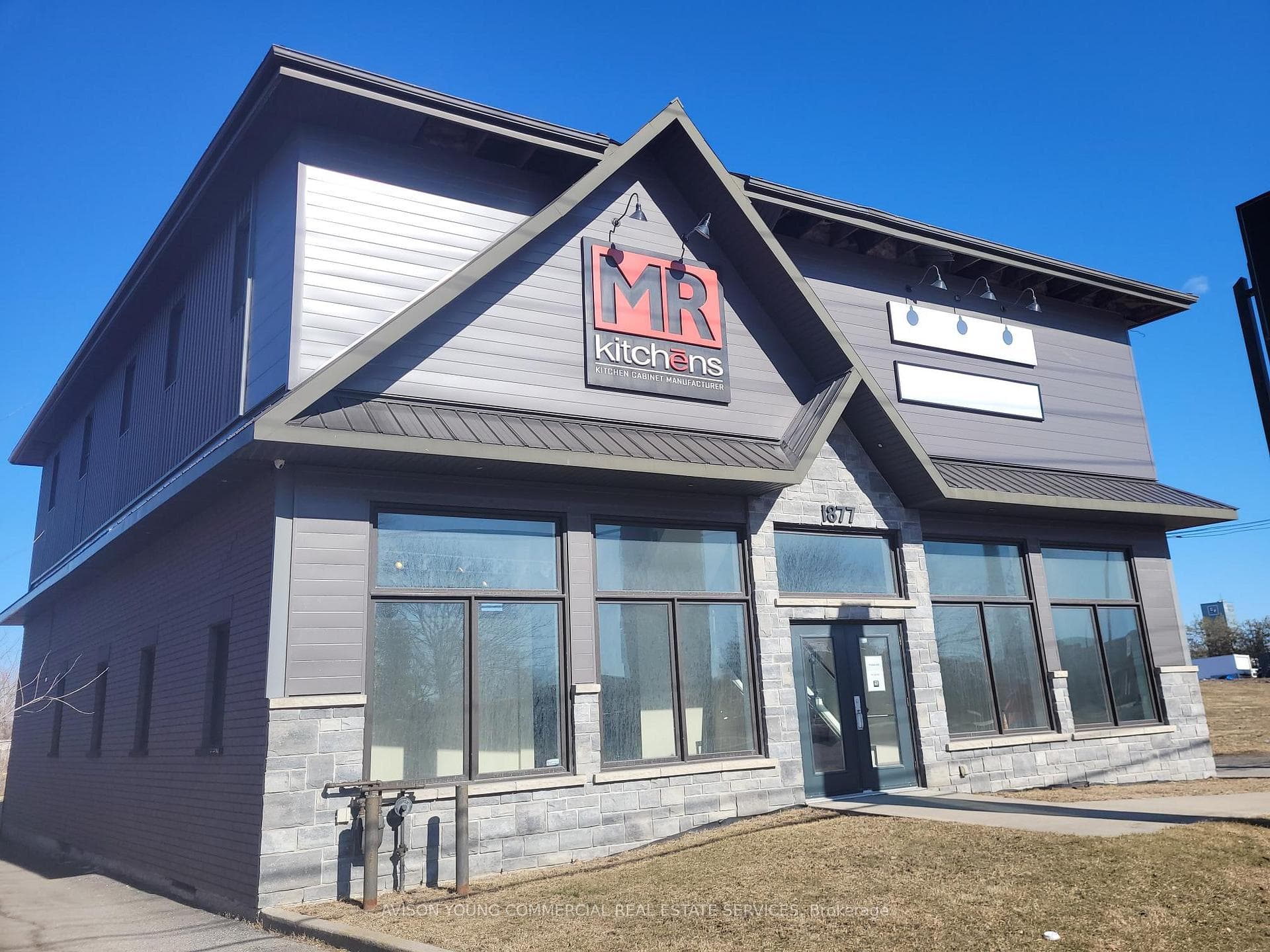 1877 Merivale Road, Country Place - Pineglen - Crestview and Area, ON K2G 1E5 - Photo 1