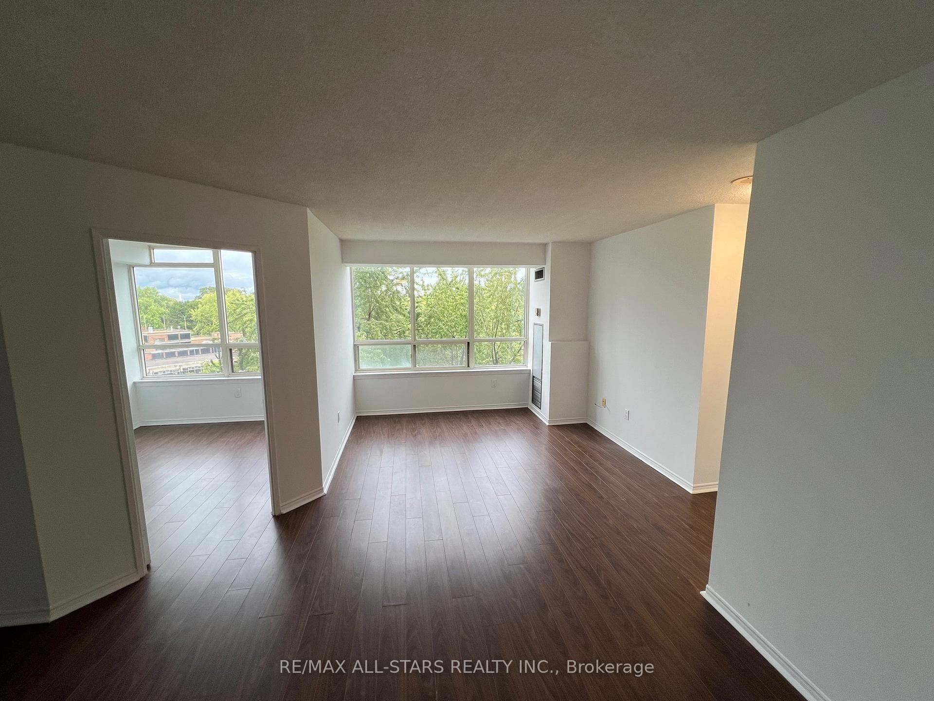 5 Greystone Walk Drive Unit 611, Toronto E04