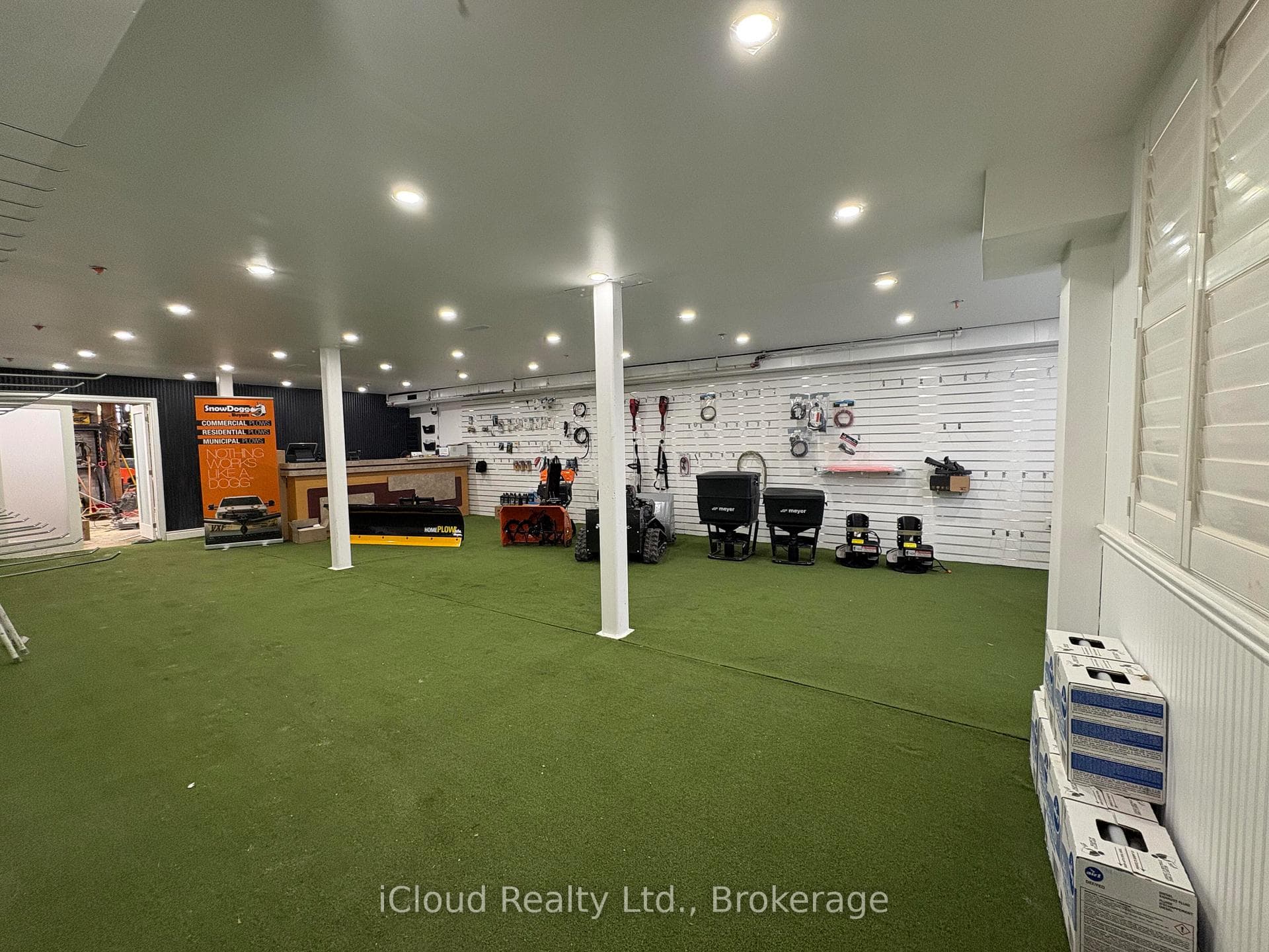 1060 Britannia Road Unit 6, Mississauga, ON L4W 4T1 - Photo 1