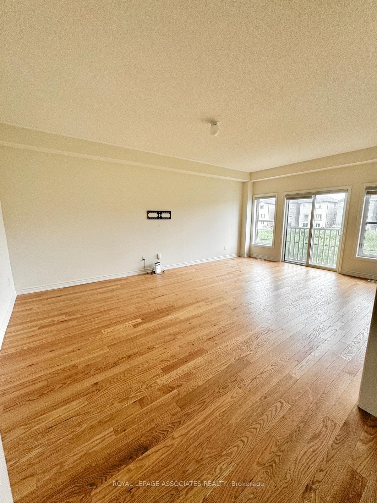1108 Skyridge Boulevard Unit Upper, Pickering