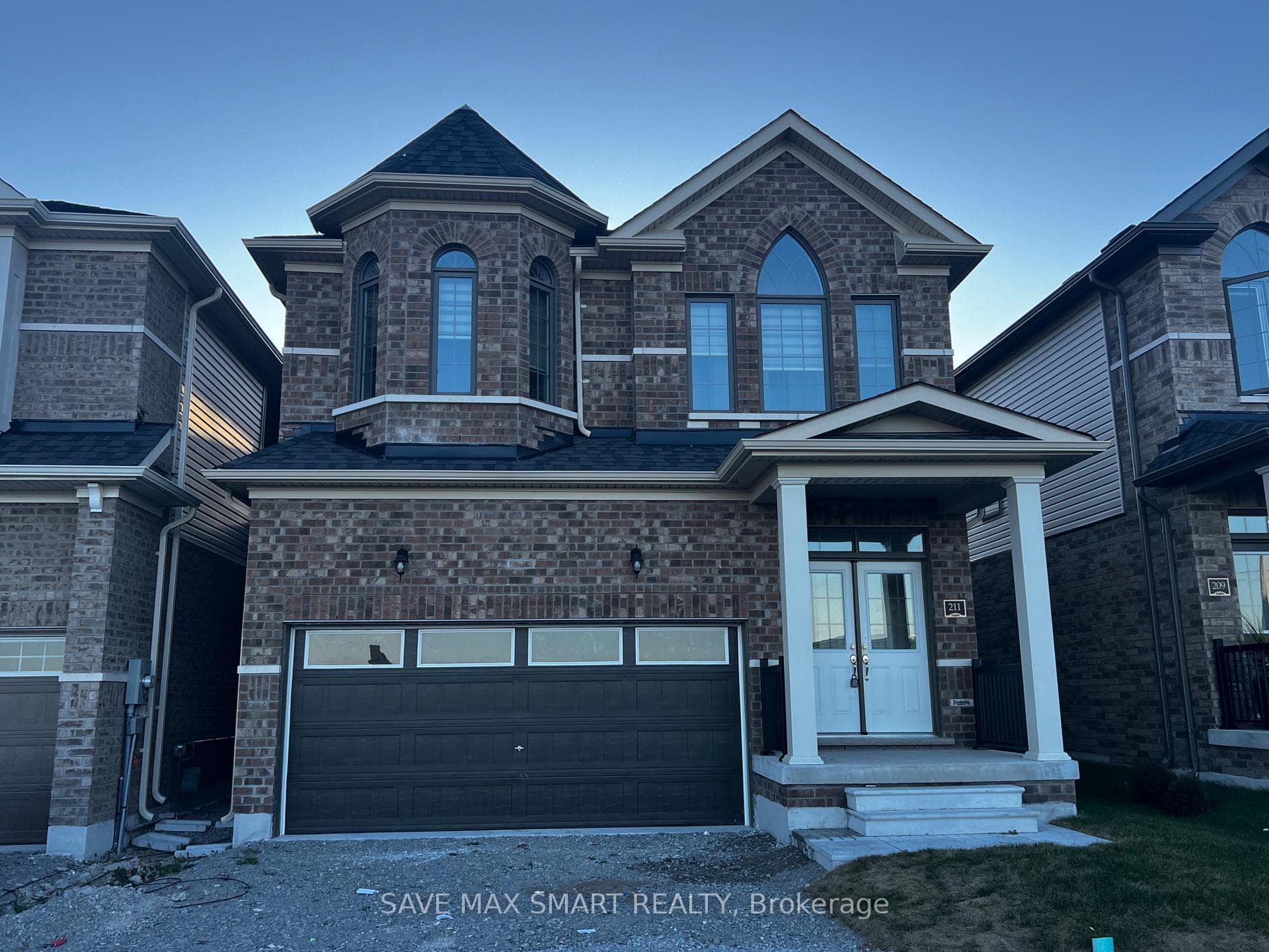 211 TERRY FOX Drive, Barrie, ON L9S 2Z8 - Photo 1