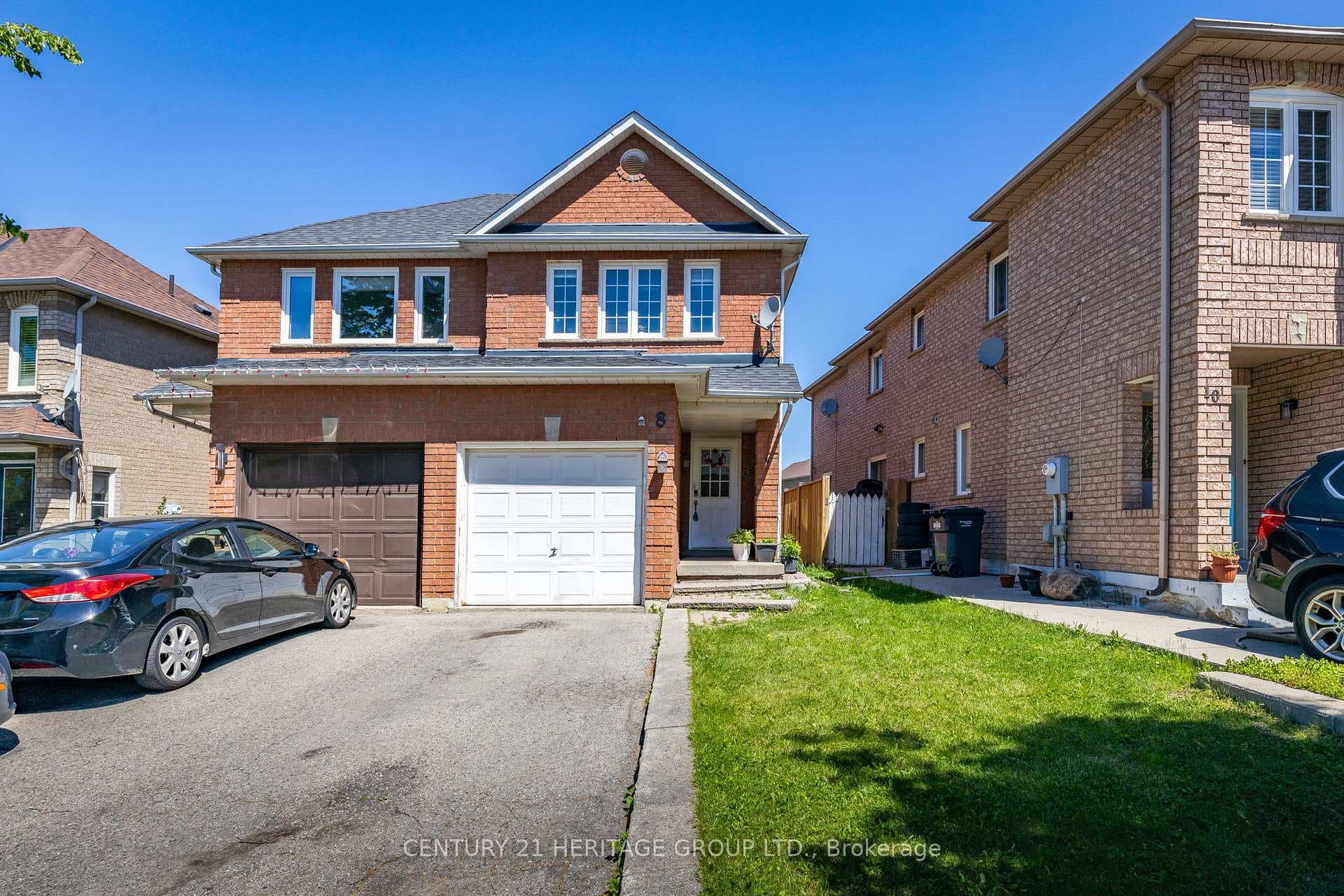 8 Caruso Drive, Brampton, ON L6Y 5B1 - Photo 1