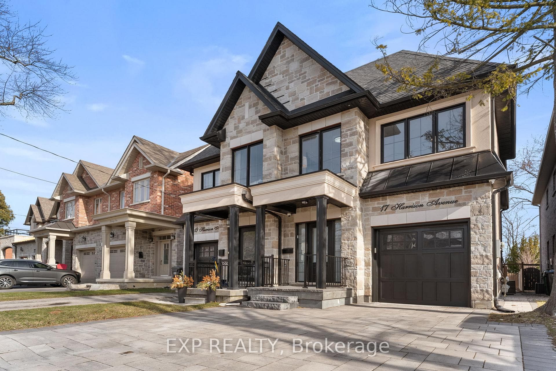 17 Harrison Avenue, Mississauga, ON L5H 2N8 - Photo 1