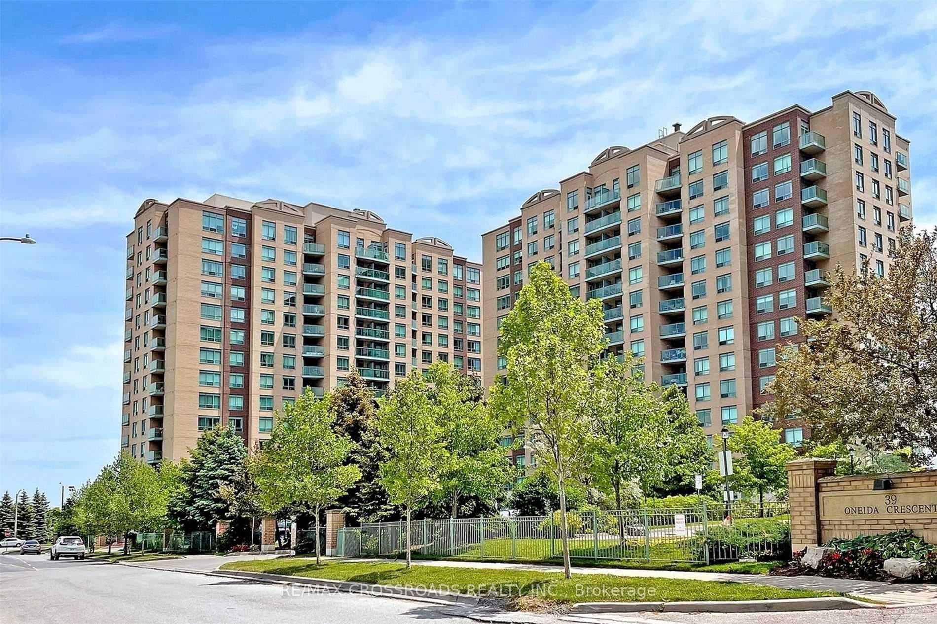23 Oneida Crescent Unit 801, Richmond Hill, ON L4B 0A2 - Photo 1