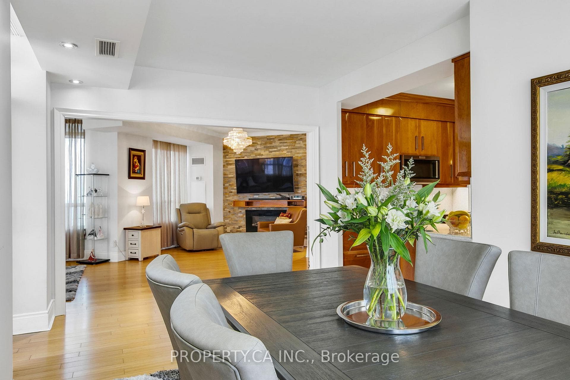 3880 Duke Of York Boulevard Unit 2804, Mississauga, ON L5B 4M7 - Photo 1