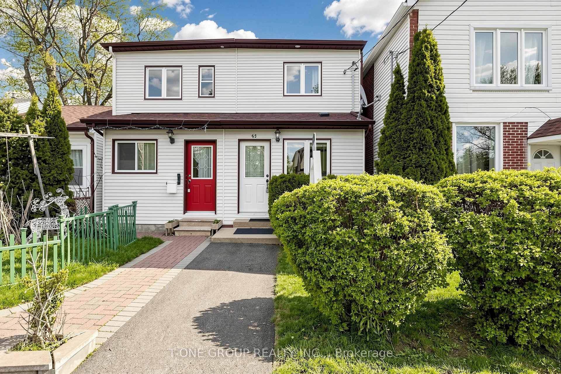 41 Madelaine Avenue, Birch Cliff / Cliffside