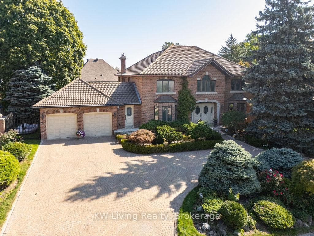 1070 Geran Crescent, Mississauga, ON L5H 4A6 - Photo 1