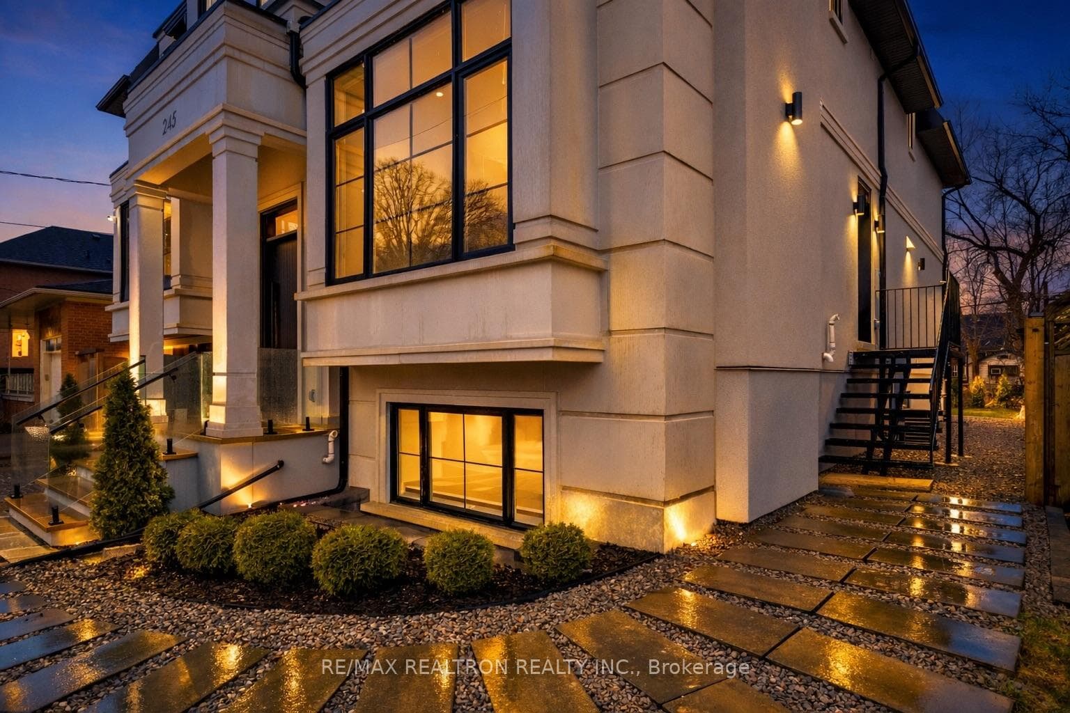 245 Patricia Avenue, Thornhill / Willowdale, ON M2M 1J7 - Photo 1