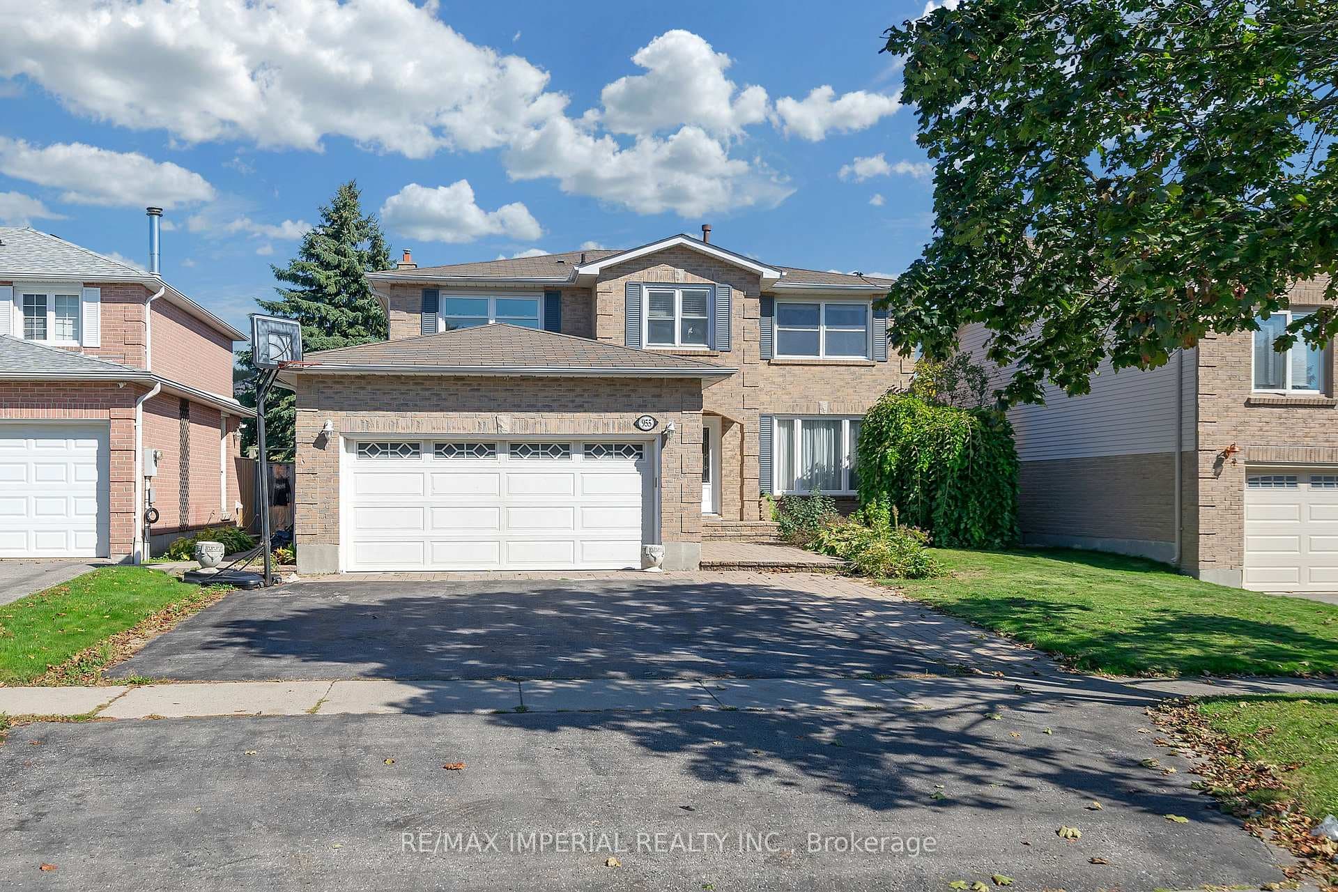 955 Snowbird Street, Oshawa, ON L1J 8J8 - Photo 1