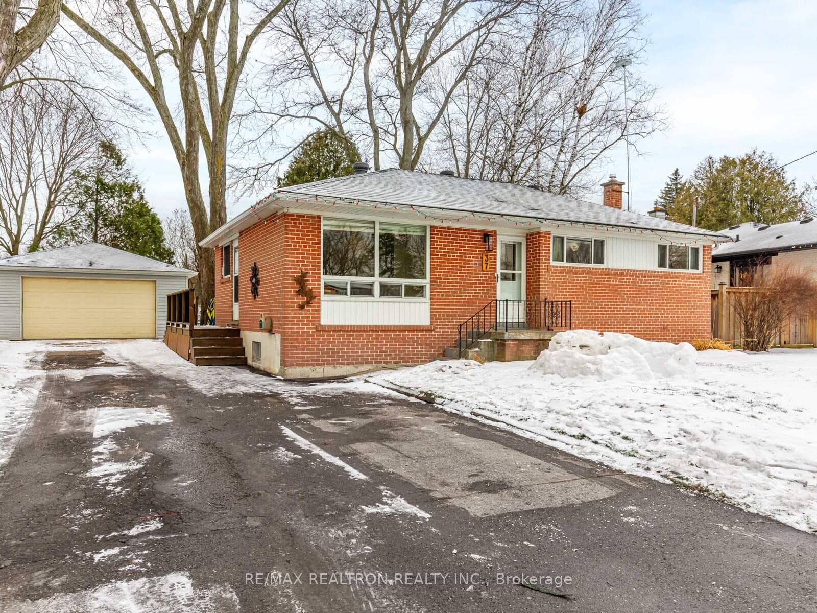 37 Glass Drive, Aurora, ON L4G 2E6 - Photo 1
