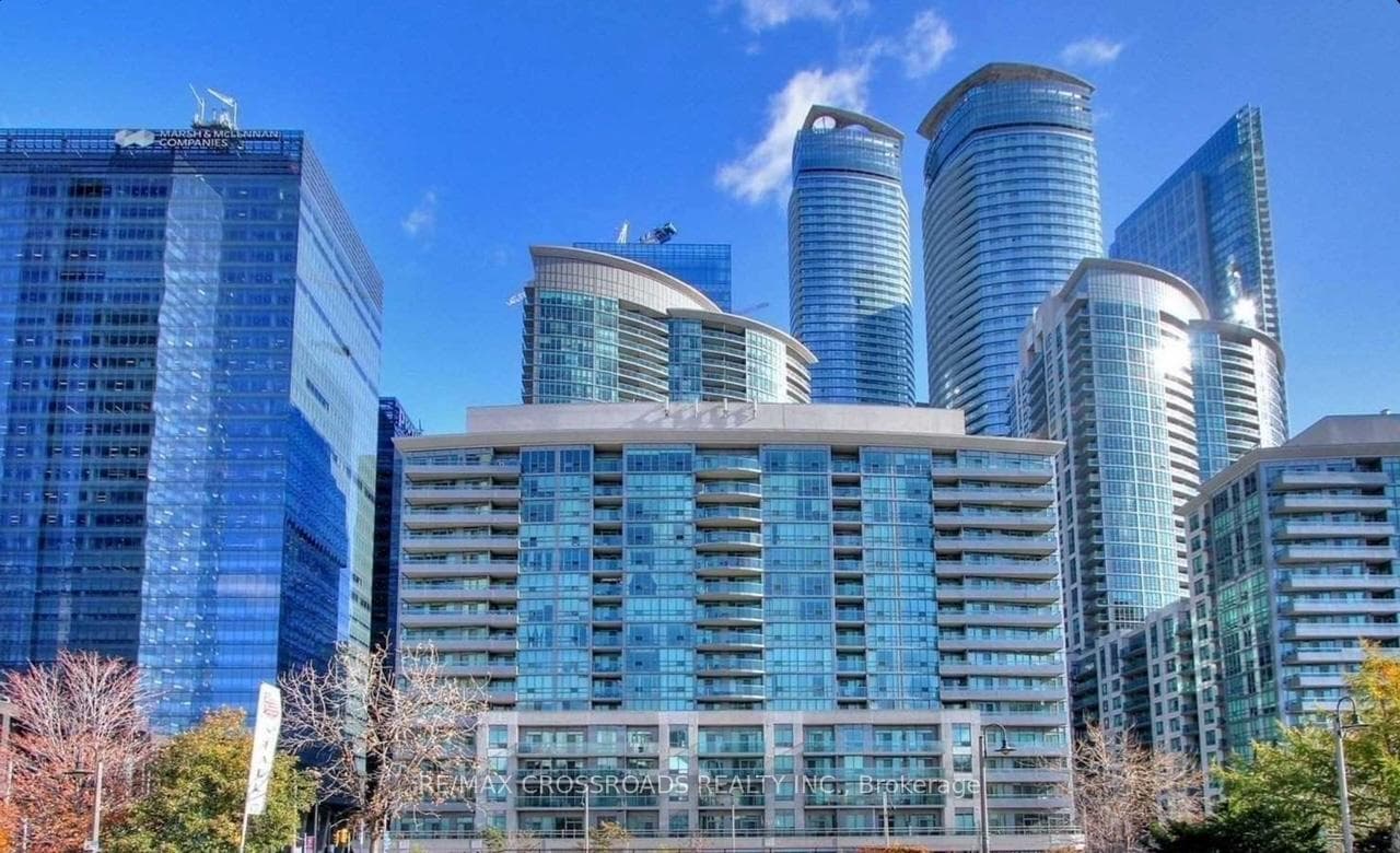 51 Lower Simcoe St.