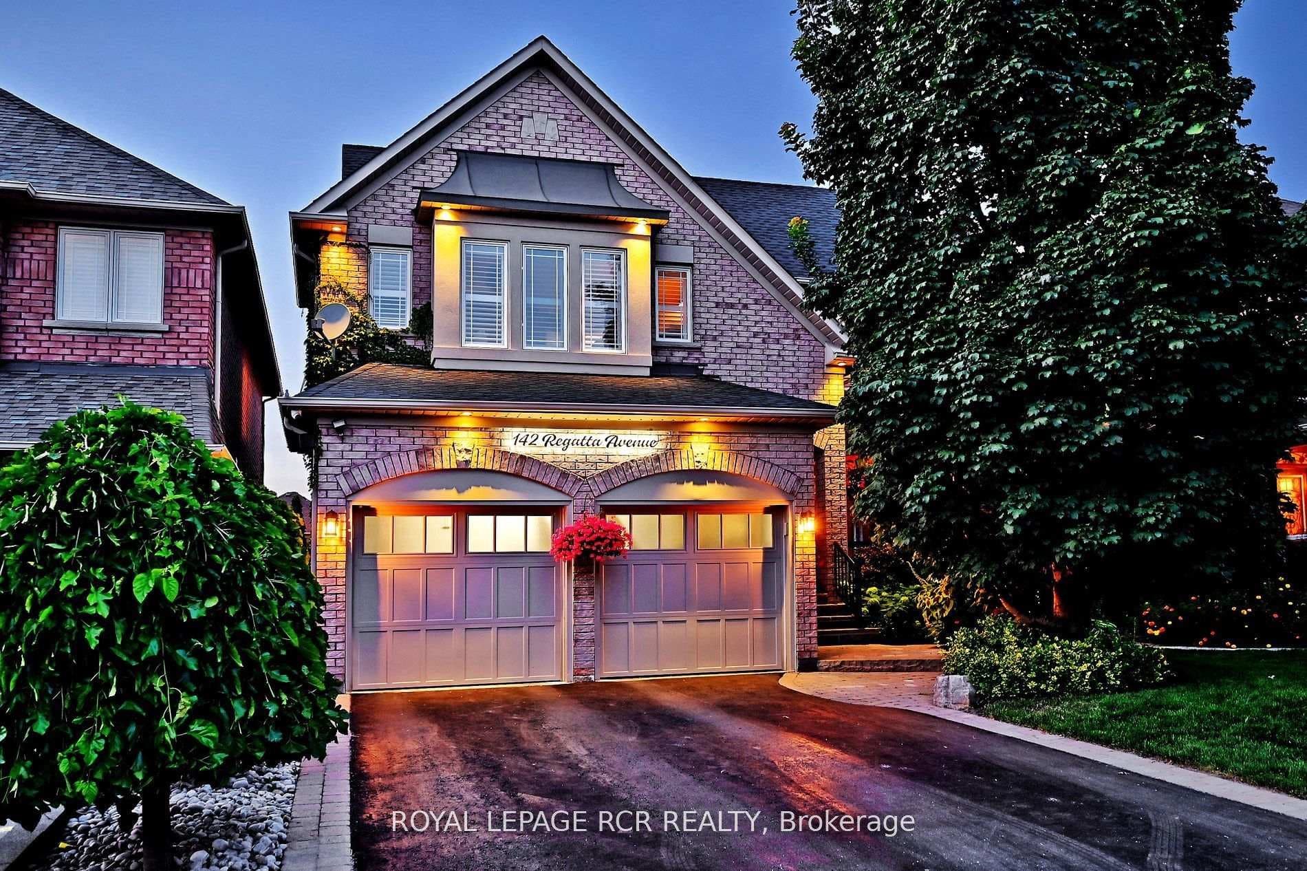 142 Regatta Avenue, Richmond Hill, ON L4E 4R2 - Photo 1