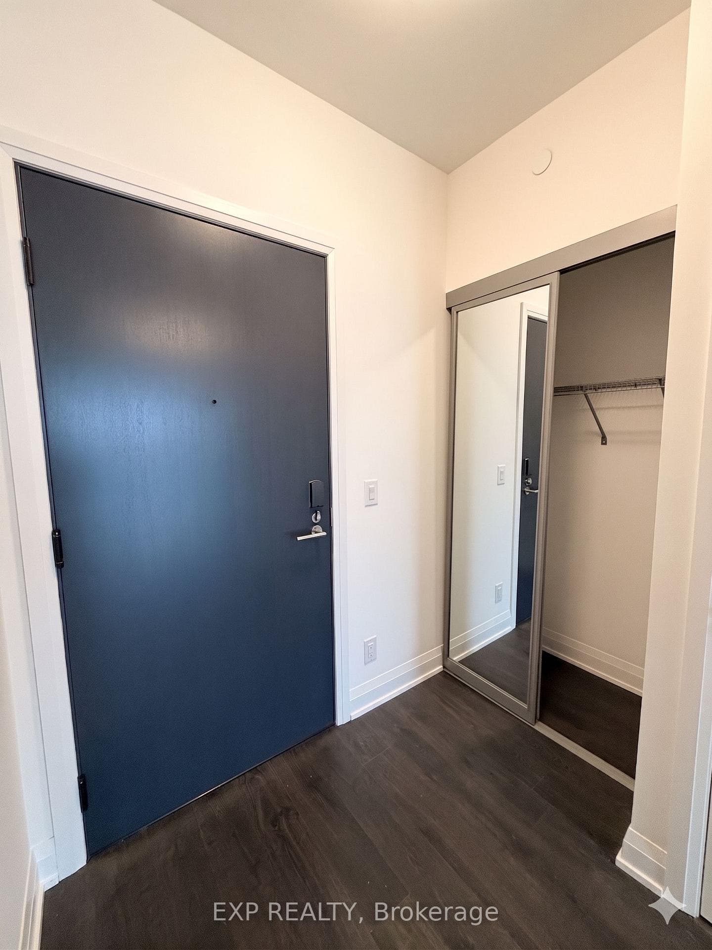 65 Broadway Avenue Unit 3305, Leaside / Davisville, ON M4P 1T9 - Photo 1