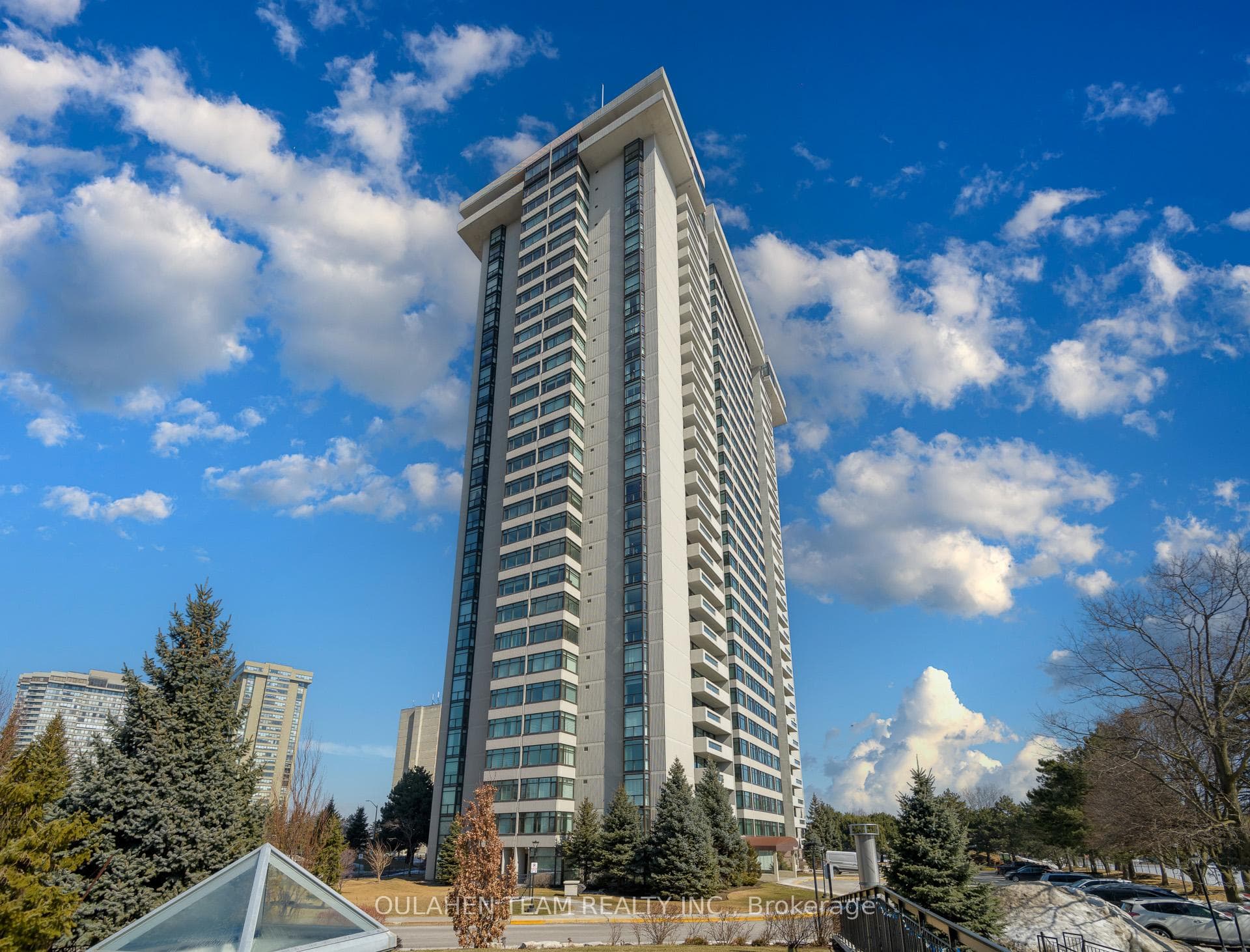 1555 Finch Avenue Unit 1905, Hillcrest Village / Bayview Village, ON M2J 4X9 - Photo 1